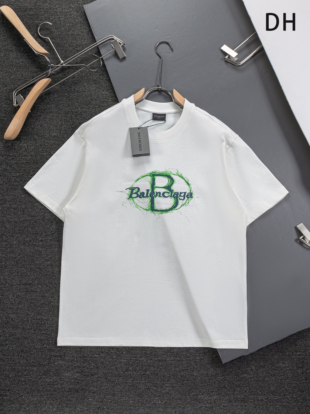 _dsB9s_0bDjhjM-PejN-E3KoiDT1o8Y42D6WbuOQ