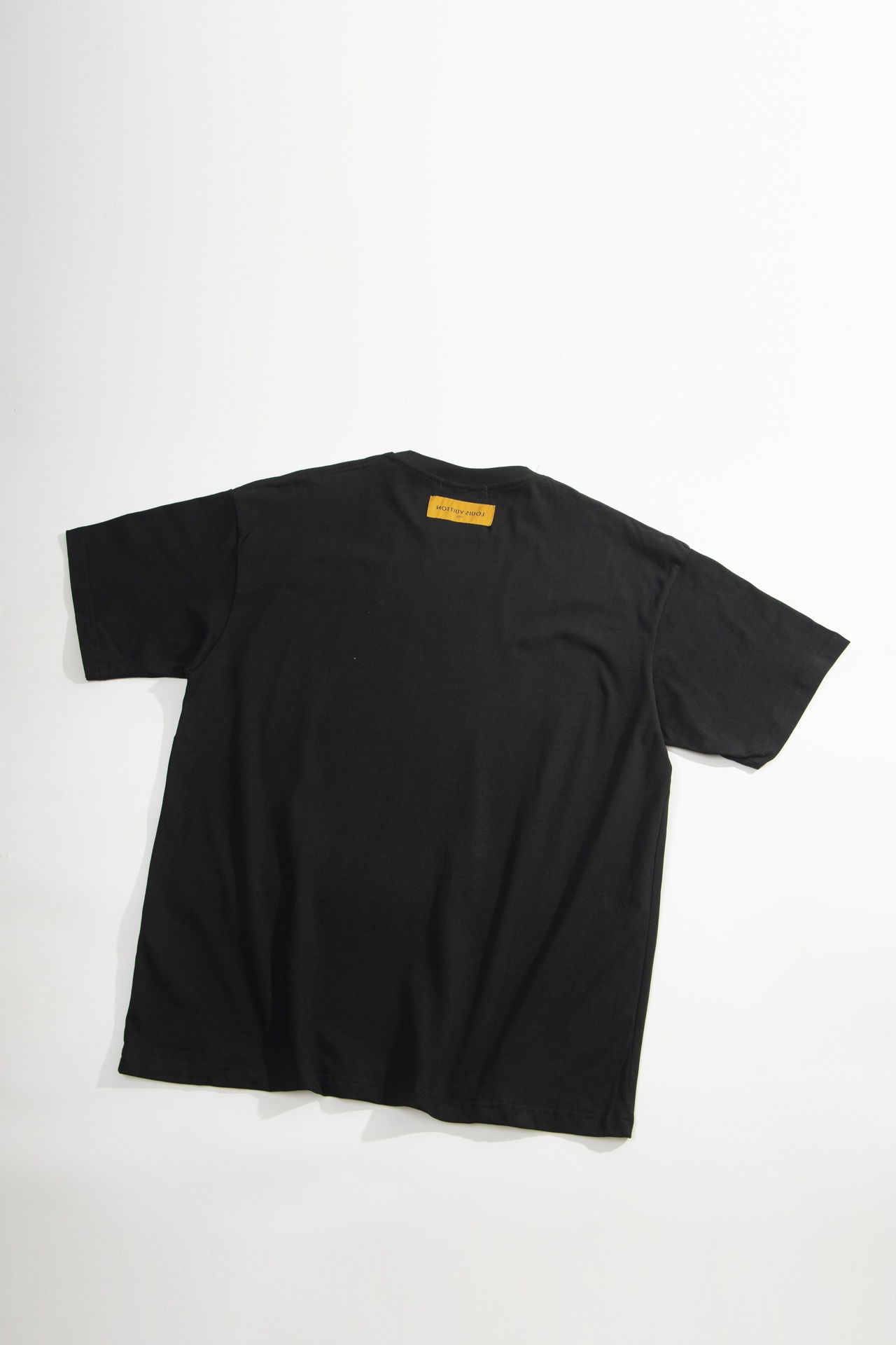 S59LOUISVUITTON/路易威登2024ss春夏新款T恤短袖颜色黑色尺码SMLXL专柜最新款短袖
