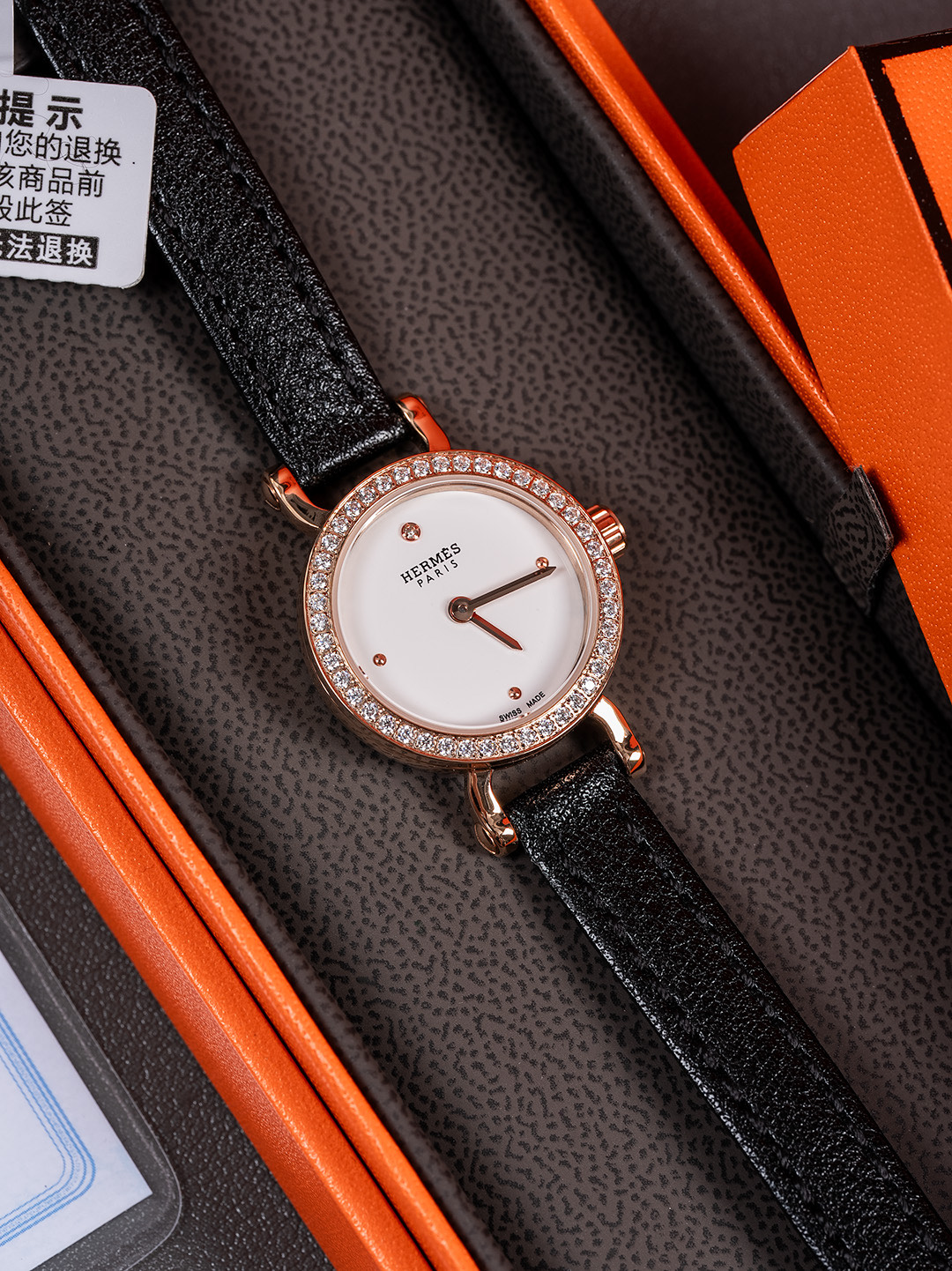 Luxurious Faubourg Watch: Classic Design, Elegant Timepiece with Real Diamonds and Gold Covering - 图片 5