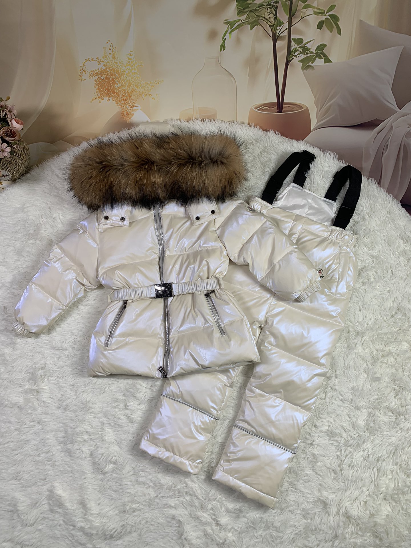 NO:575339,New children's down jacket suit, natural large fur, size 0-2-4-6-8-10-12, suitable for height 85-95----135-145, multi-color options!  ,clothes,down jacket,19860909新品儿童羽绒服套装, 天然大毛皮, 尺寸0-2-4-6-8-10-12 适合身高85-95----135-145 多色选择！,衣服,down jacket,,Children's