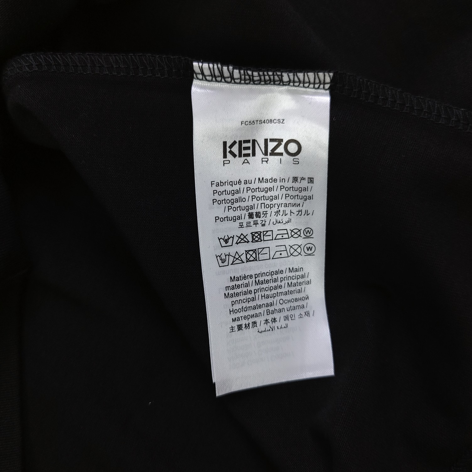 💰90
【款号：Su705】高版本
2025新款KENZO高田贤三刺绣老虎头图案logo绣花休闲情侣短袖T恤，简单整洁的配色，吸睛且高端大气，胸前几十万针精工刺绣，依然保持一丝不苟的严谨态度，给您高端品质，采用最受欢迎的丝光棉精棉面料，优质透气，舒适凉爽。内里刺绣处，网纱处理，亲肤舒适，男女同款！
颜色：黑色 白色
尺码：S～XL
    肩宽 胸围 衣长
S    42    100   65
M    44   104   67
L    46   108   69
XL  48    112   71
（注：手工测量，误差1-2cm）