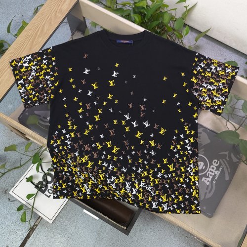 Louis Vuitton Multicolor Logo Print Casual Short Sleeve T-Shirt 1 Louis Vuitton Multicolor Logo Print Casual Short Sleeve T-Shirt