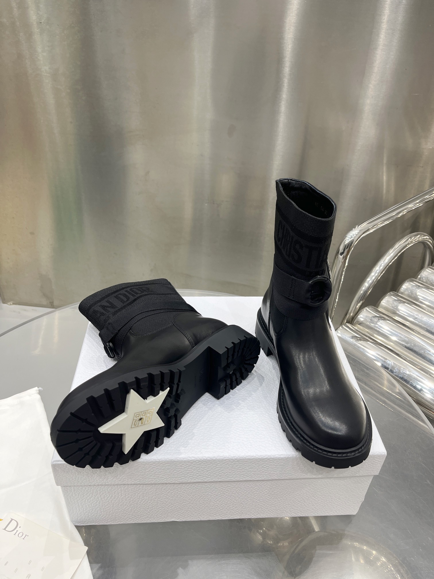Dior Ankle Boots: Classic Style, Ultimate Comfort (Sizes 35-41) 5 i1698599831 9842 3