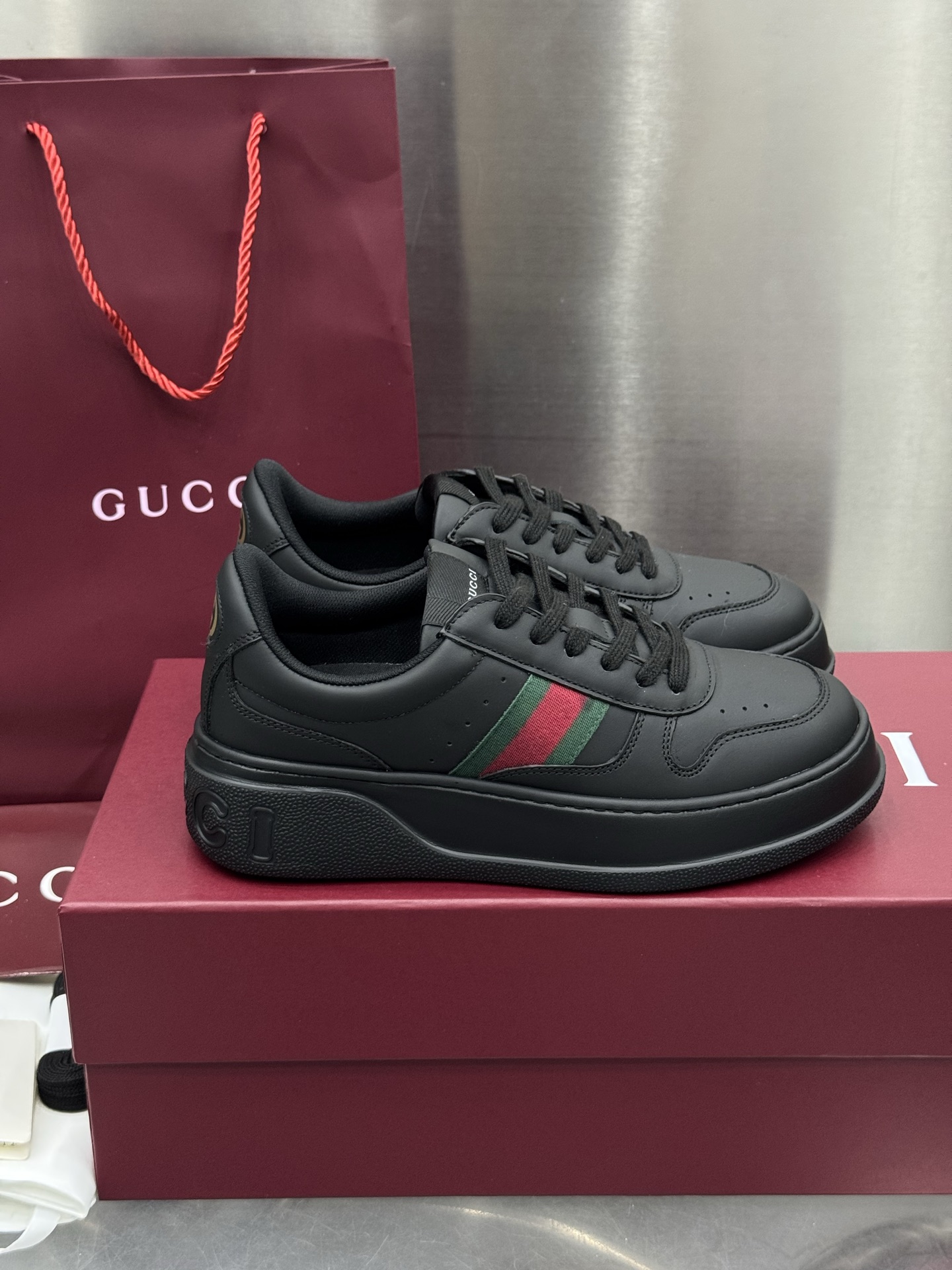 Gucci Retro Sneakers 2025 - Unisex Design, Runway Style, Premium Leather 4 i1760208467125 2850 0 6