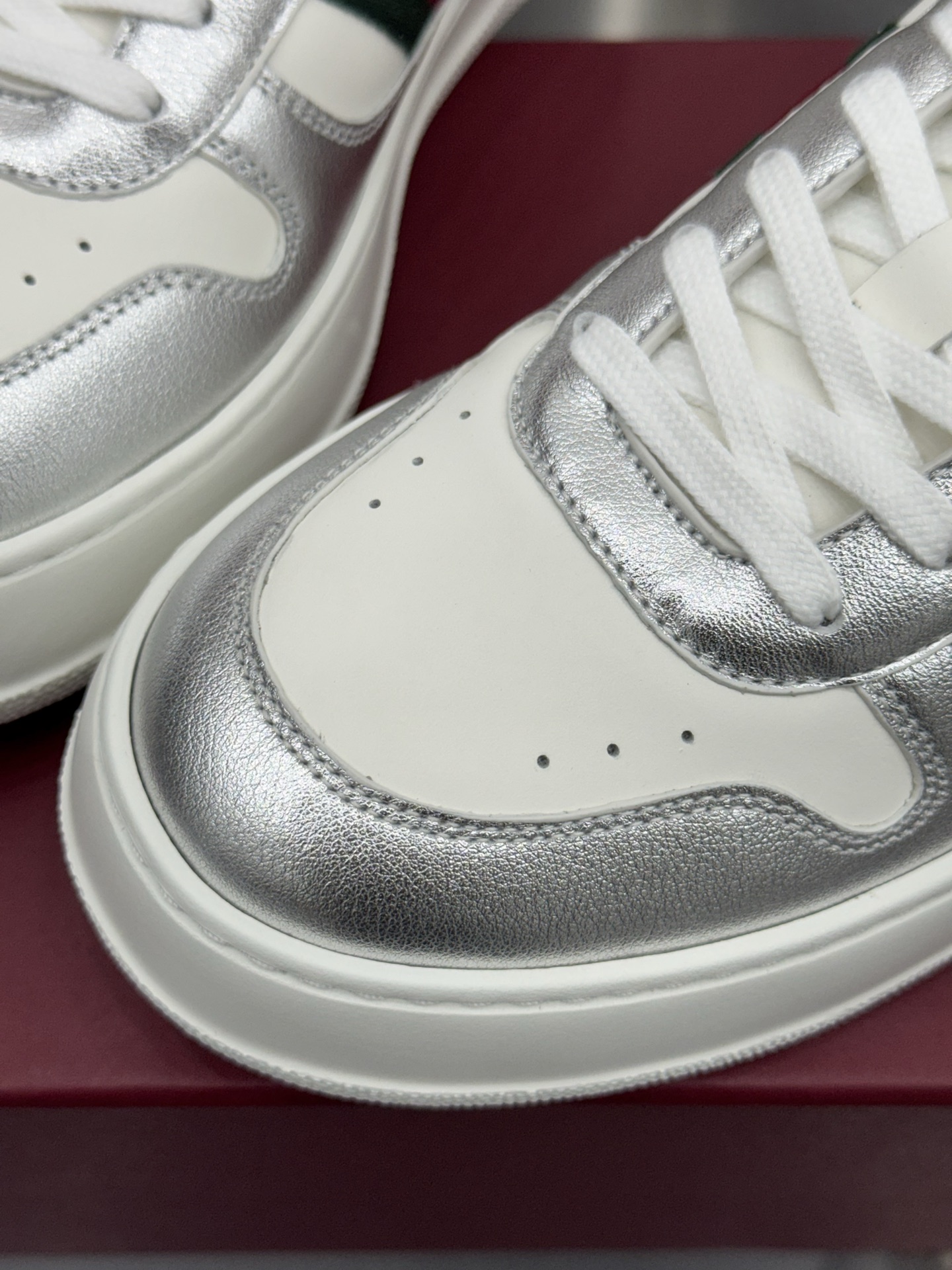 Gucci 2025 Vintage Sneakers: Lightweight, Retro Design with Signature Details 10 i1760208544353 2988 0 6