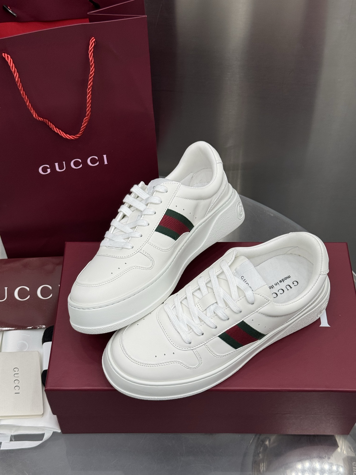Gucci Vintage Sneakers 2025 - Unisex Design, Runway Inspired, Comfortable Sneaker 5 i1760208571000 234 0 2