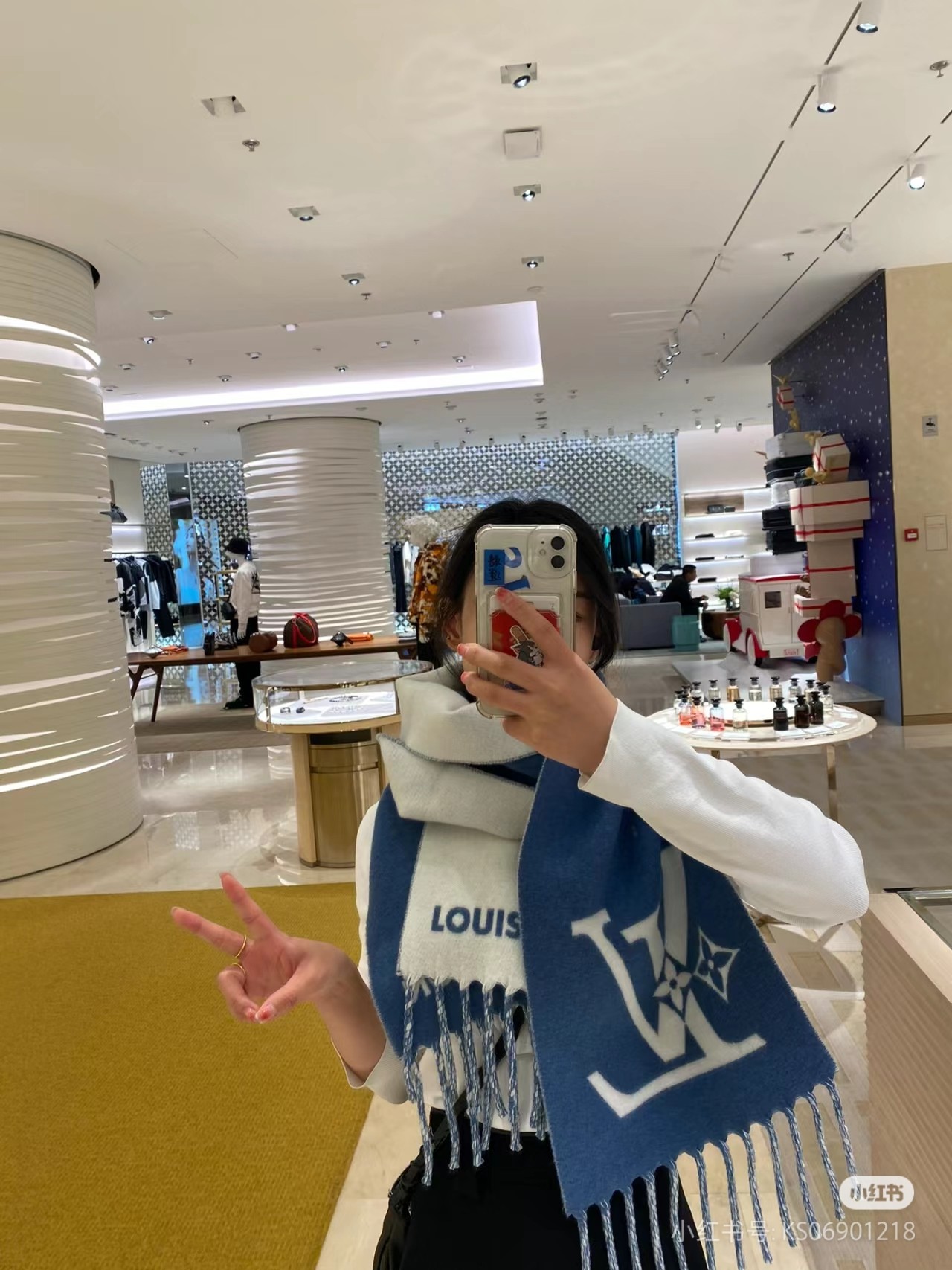 Louis Vuitton LV 大LOGO羊毛羊绒围巾 上身参考 LV围巾