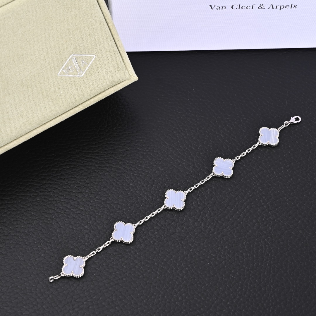 Van Cleef Arpels梵克雅宝VCA 五花蓝玉髓手链 附包装