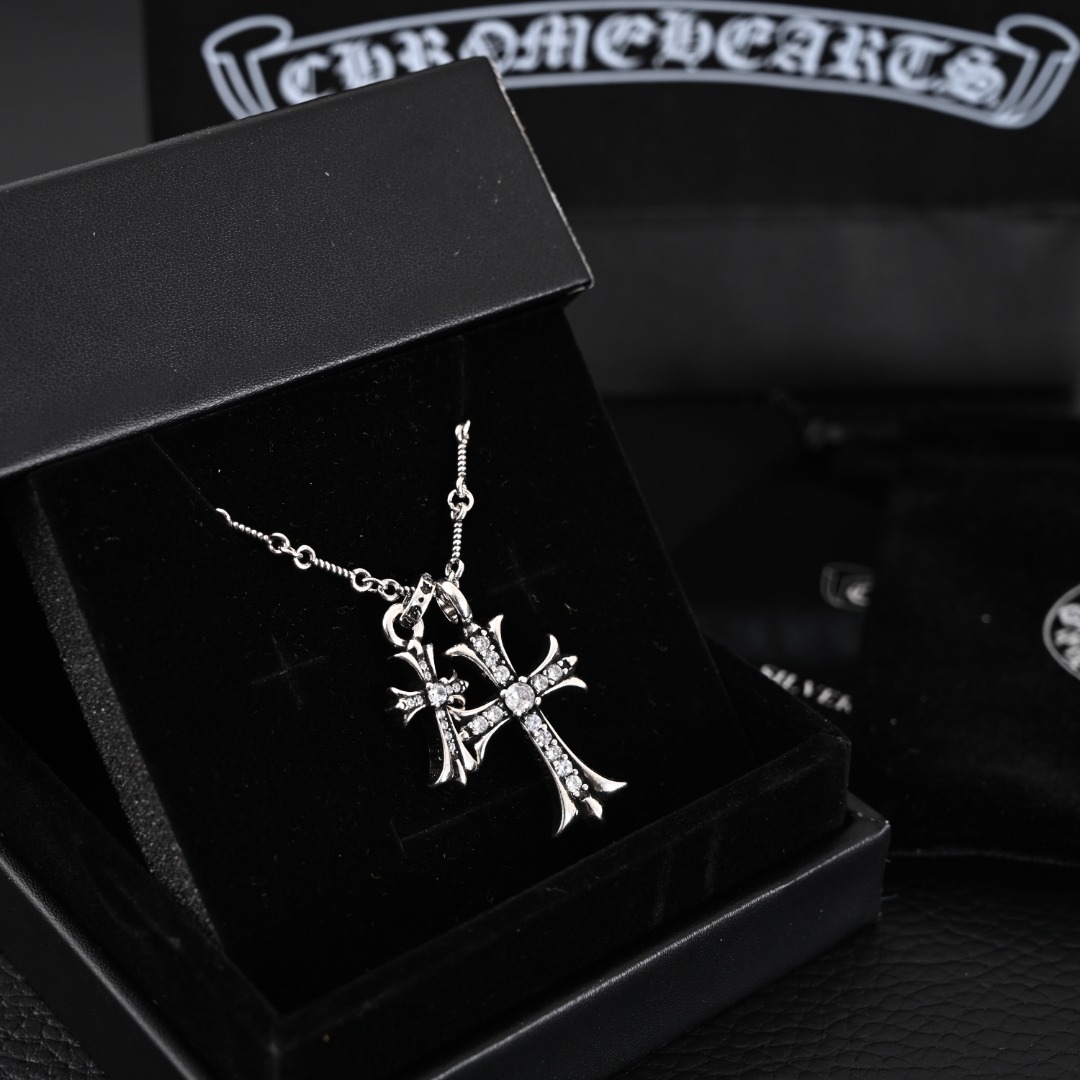 Chorme Hearts 克罗心 双十字架吊坠项链 附包装 克罗心项链