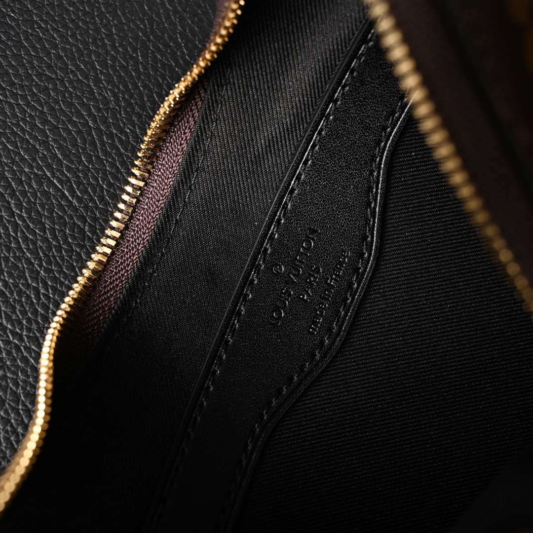 LOUIS VUITTON路易威登LV Boulogne老花黑牛角包腋下单肩斜挎包 芯片款M45831 细节参考
LV包包