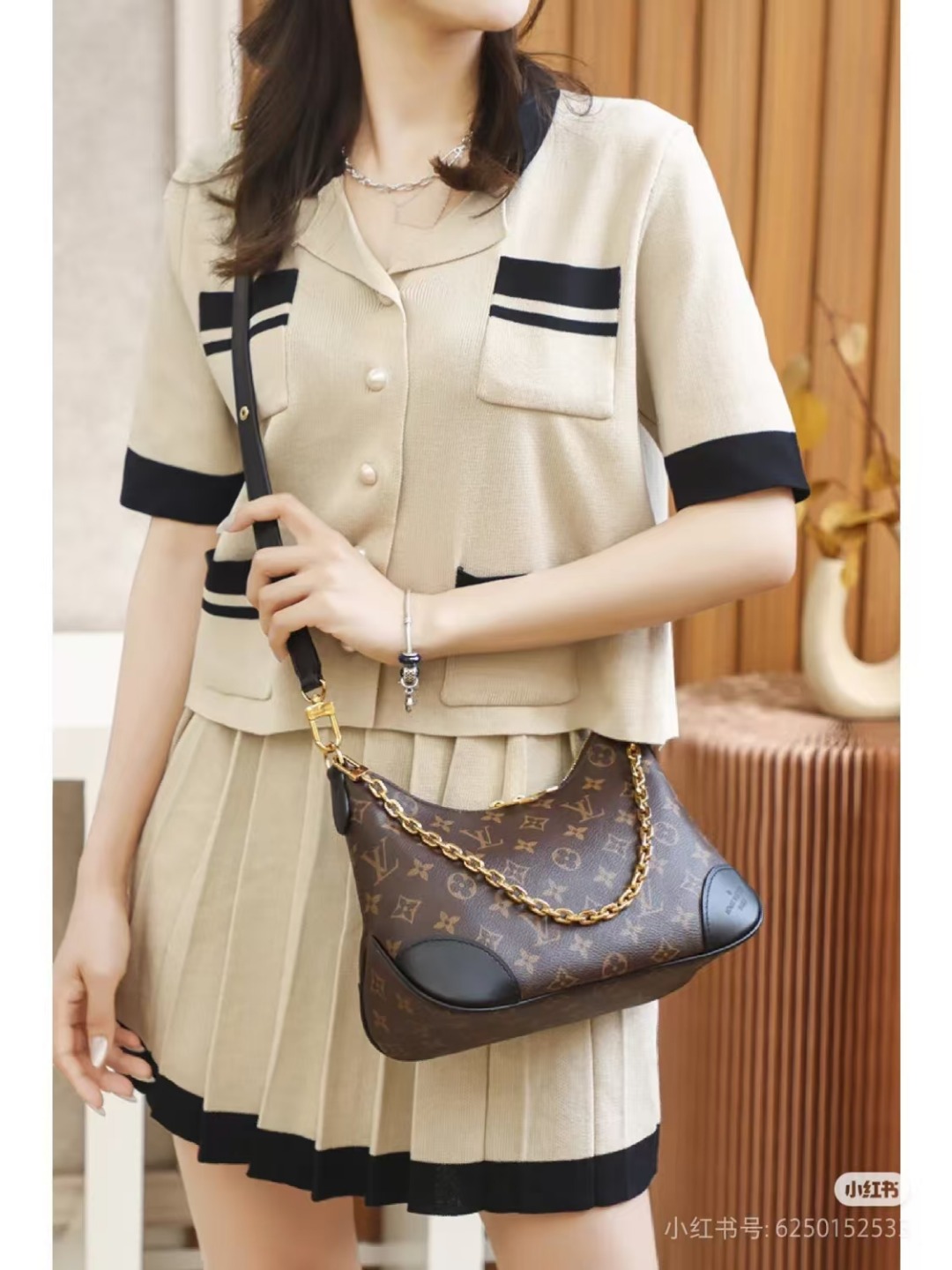 LOUIS VUITTON路易威登LV Boulogne老花黑牛角包腋下单肩斜挎包 芯片款M45831  上身参考
LV包包