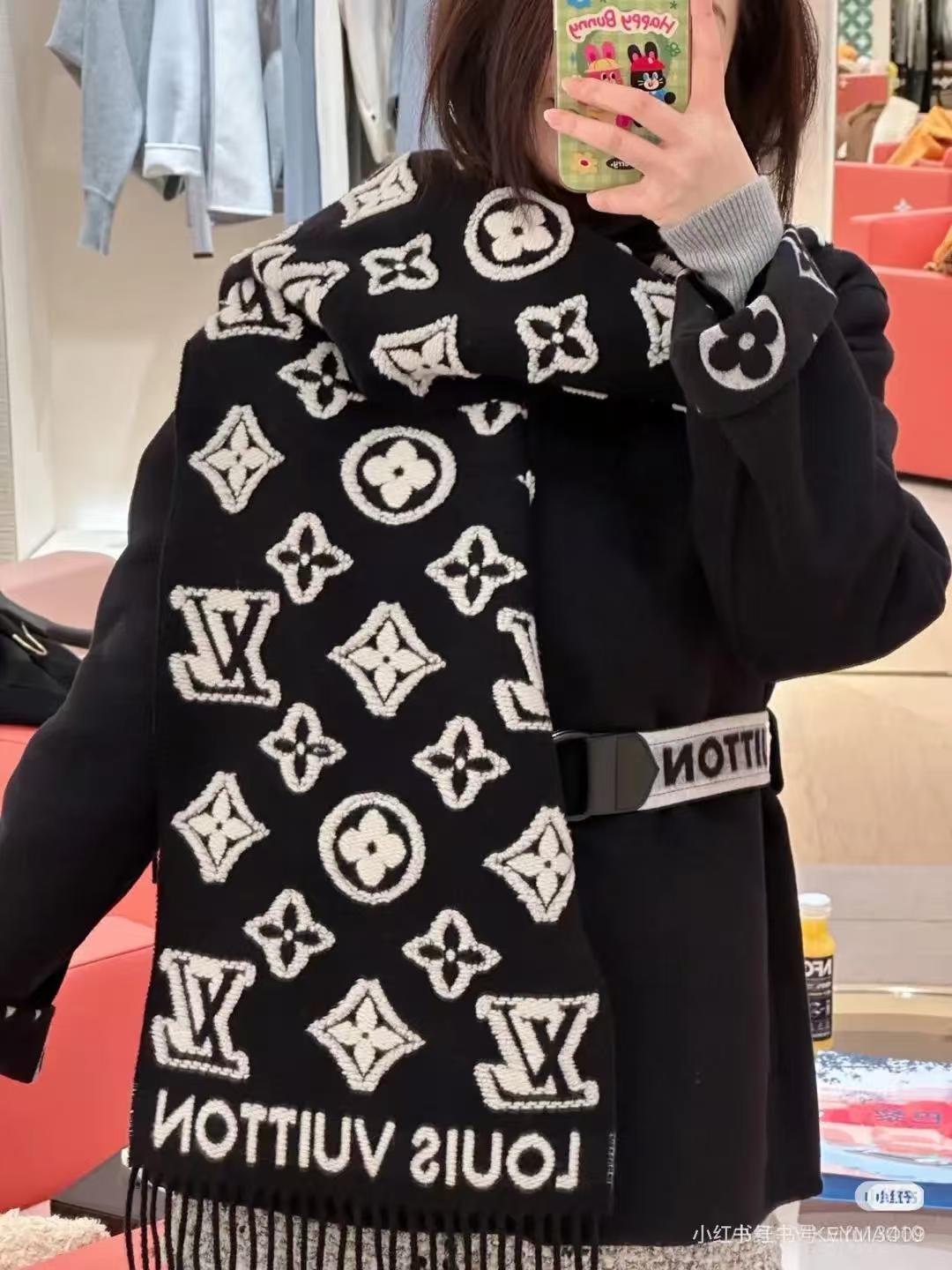 Louis Vuitton LV 3D浮雕羊毛流苏长围巾 上身参考 LV围巾