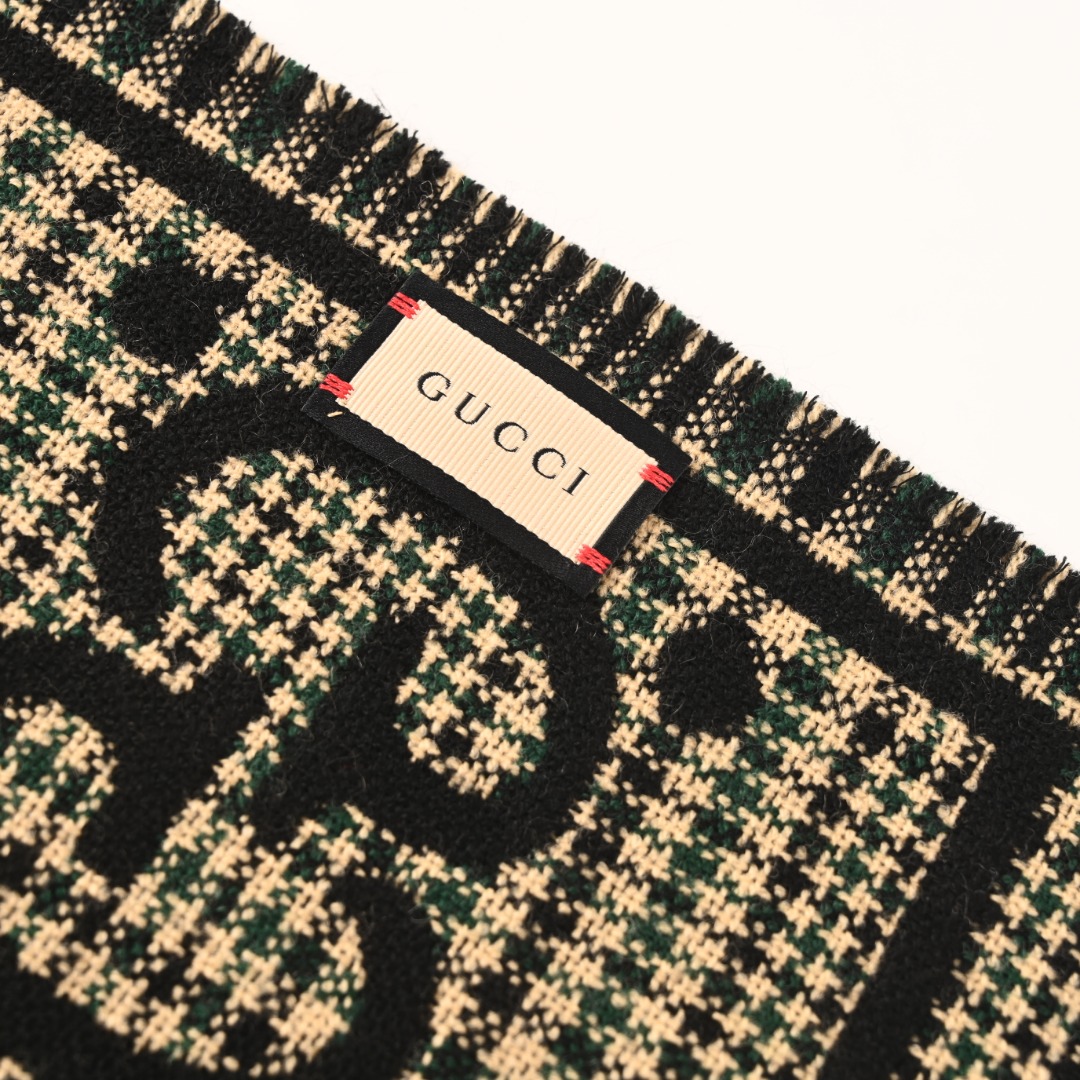 Gucci古驰GUC 大logo格纹老花双面羊毛长围巾