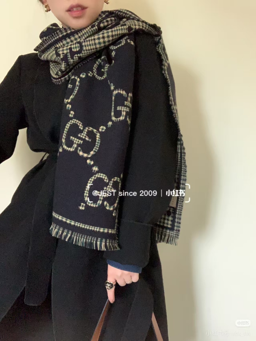 Gucci古驰GUC  大logo格纹老花双面羊毛长围巾 黑绿色  上身参考