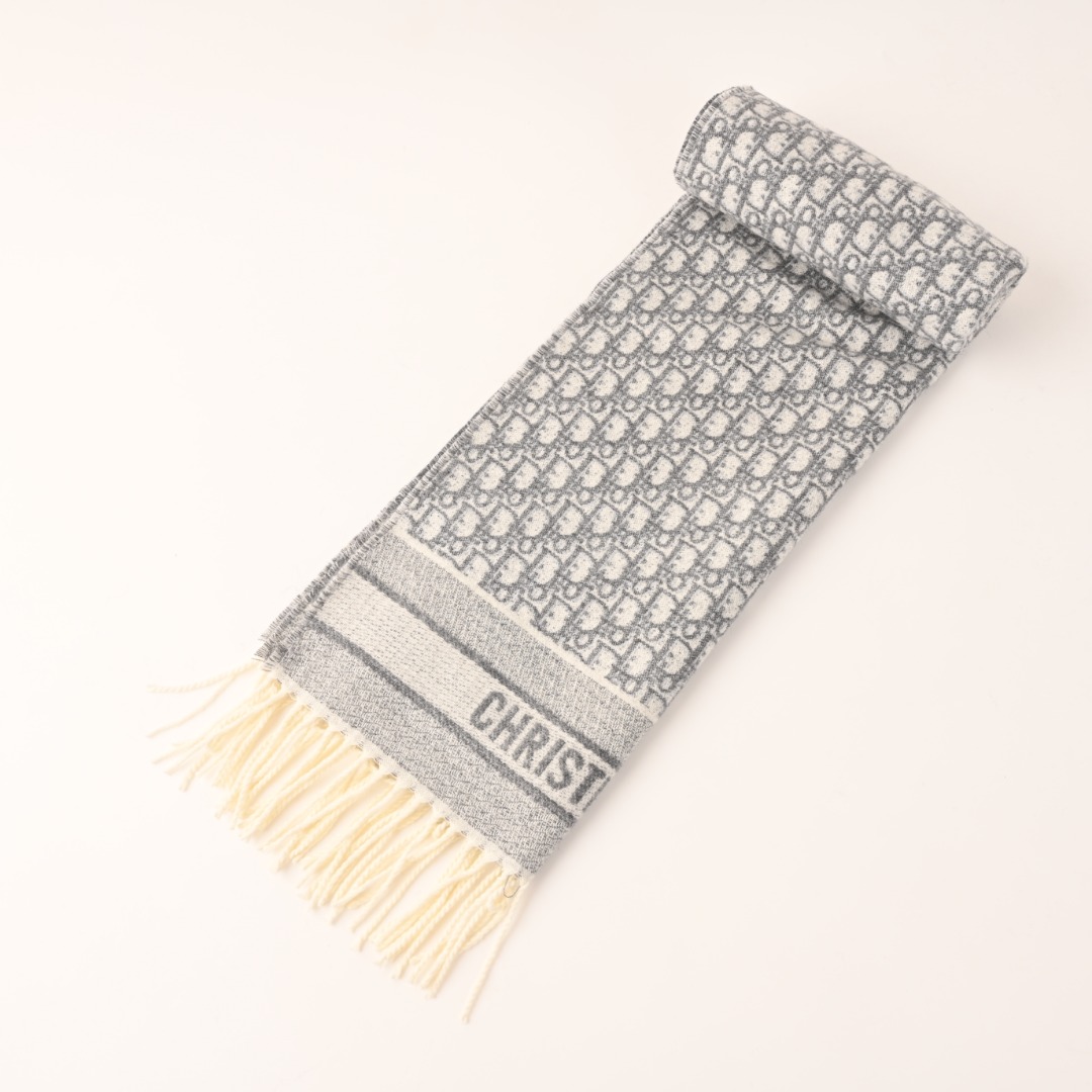 Dior迪奥CD 书签双面流苏披肩围巾-High Quatity Cheap Brand wholesale wholesaler seller Clothes Bags handbags Sneakers Top Fashion Clothing Shoes from China Factory Chinese suppliers best Quality Beautiful Price Dior迪奥CD 书签双面流苏披肩围巾