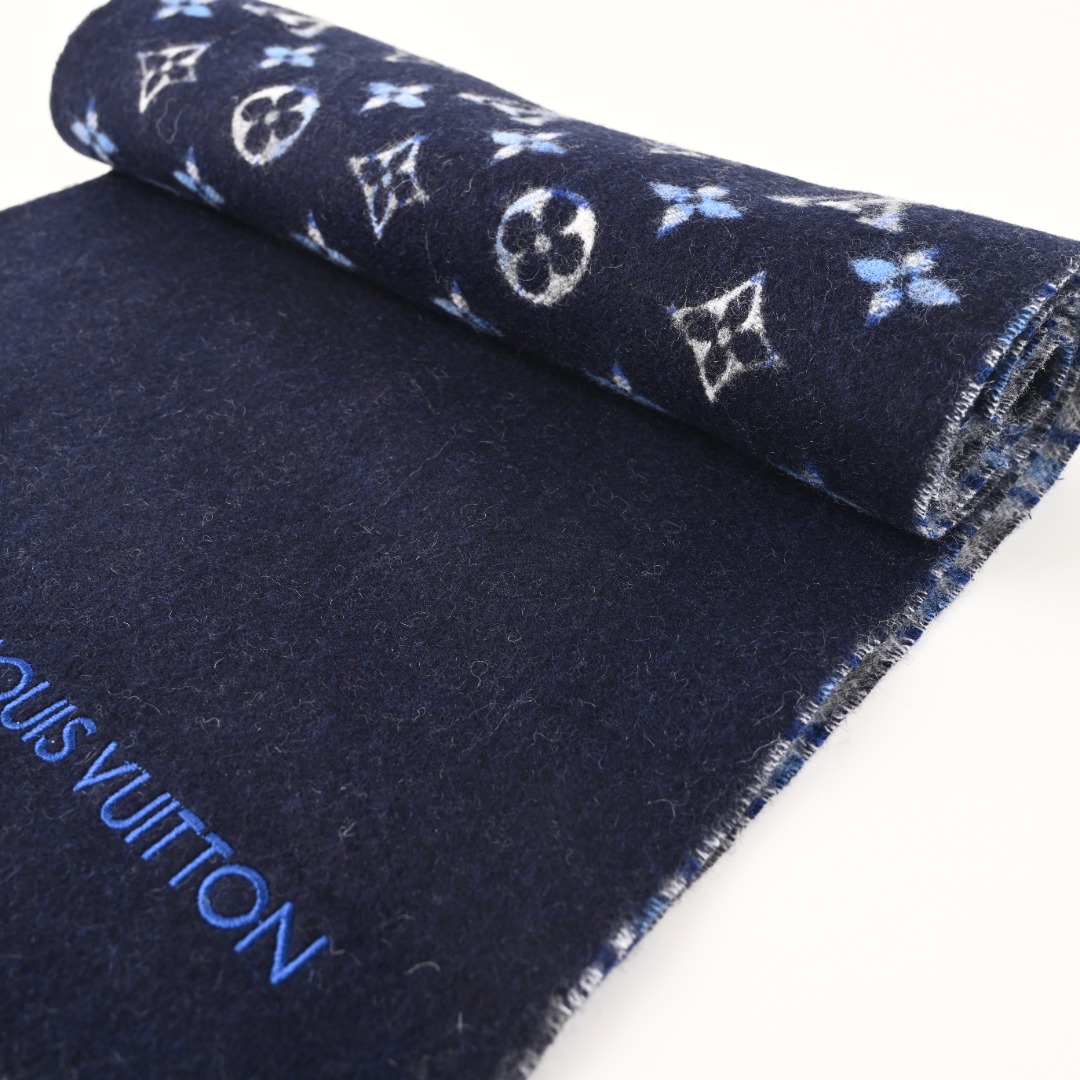 LOUIS VUITTON/路易威登LV 满印羊绒长围巾