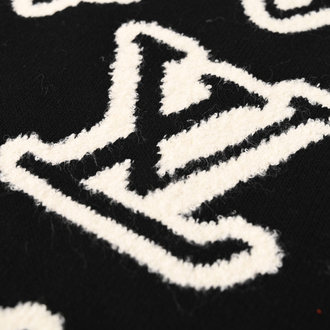 LOUIS VUITTON LV 绵羊毛黑白浮雕logo绒线围巾M96936