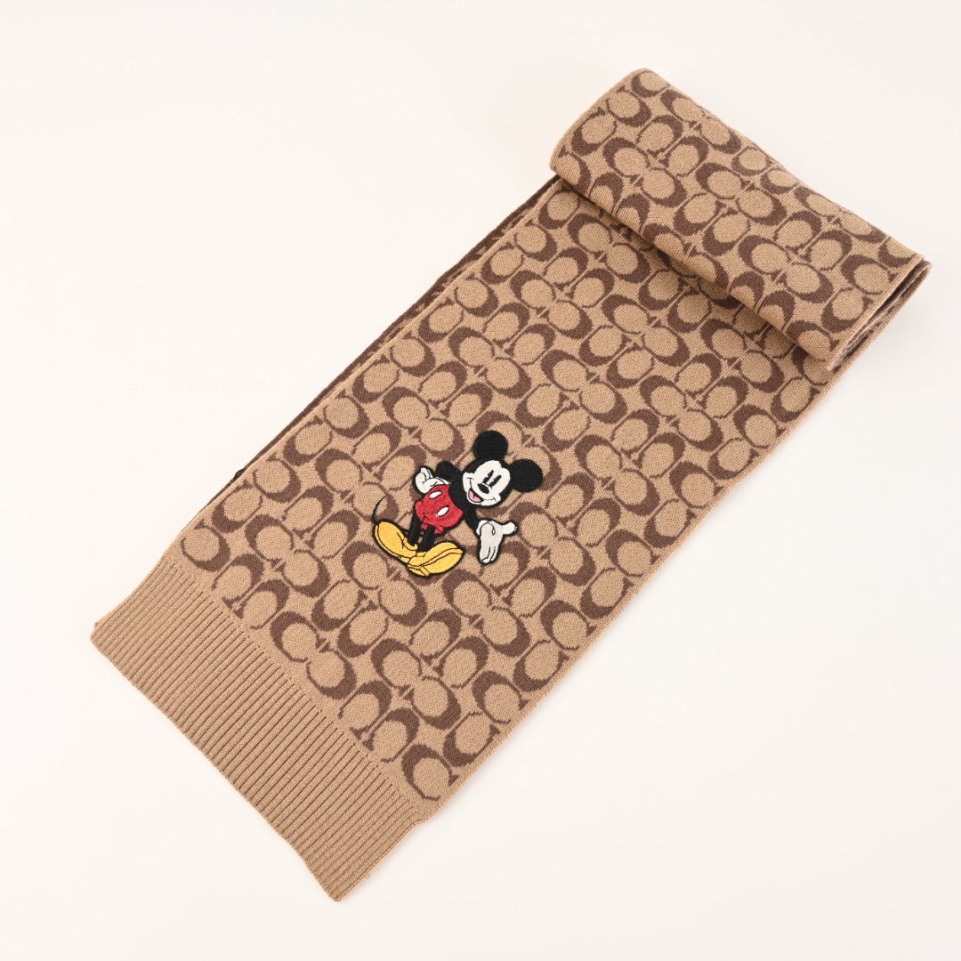 COACH/蔻驰 迪士尼系列双面Logo围巾