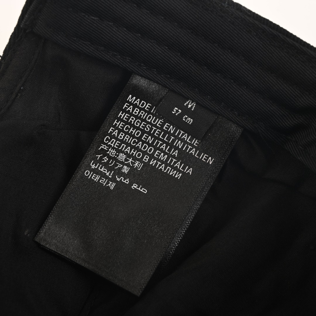 BALENCIAGA巴黎世家BLCG 缺角帽重工3B刺绣水洗软顶情侣棒球帽-Chinese UA Cheap High Quatity Brand Clothes Bags handbags Sneakers wholesale wholesaler seller from China Factory suppliers Fashion Clothing Shoes best Quality Beautiful Price BALENCIAGA巴黎世家BLCG 缺角帽重工3B刺绣水洗软顶情侣棒球帽
