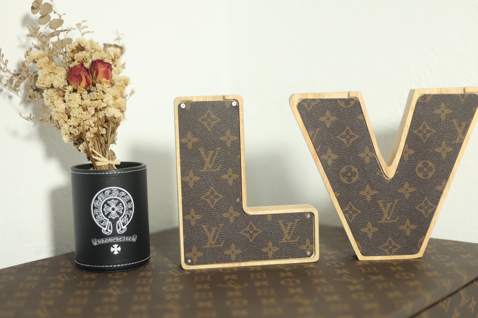 Also serves as a tabletop decorative accent. - Comprehensive 2