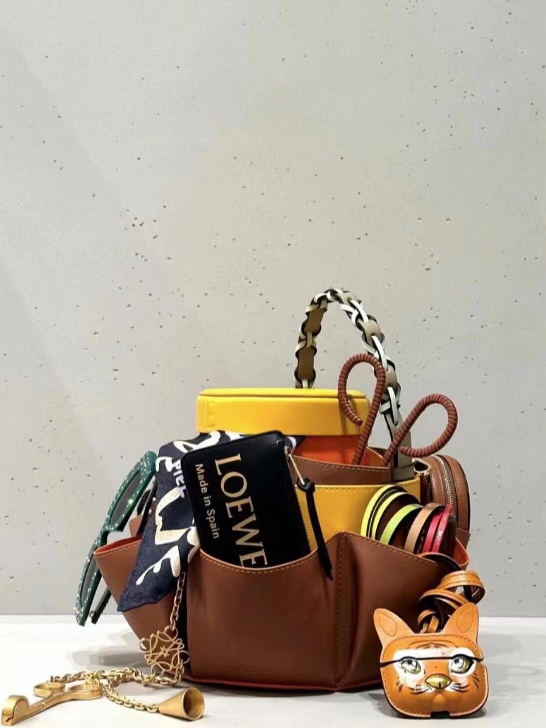 路易威登 Louis Vuitton 高定典藏名品高定成衣时装外套连衣裙衬衫T恤 #602F4963 3