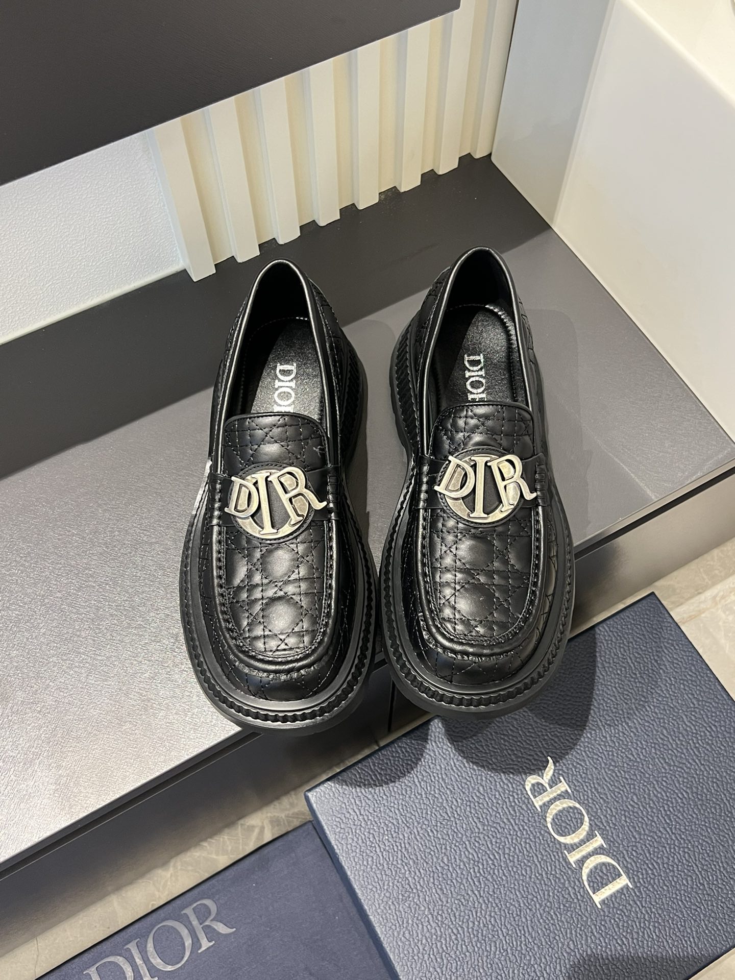 Exclusive Cheap
 Dior Shoes Plain Toe Black Embroidery Men Cowhide Rubber Spring Collection Oblique Low Tops