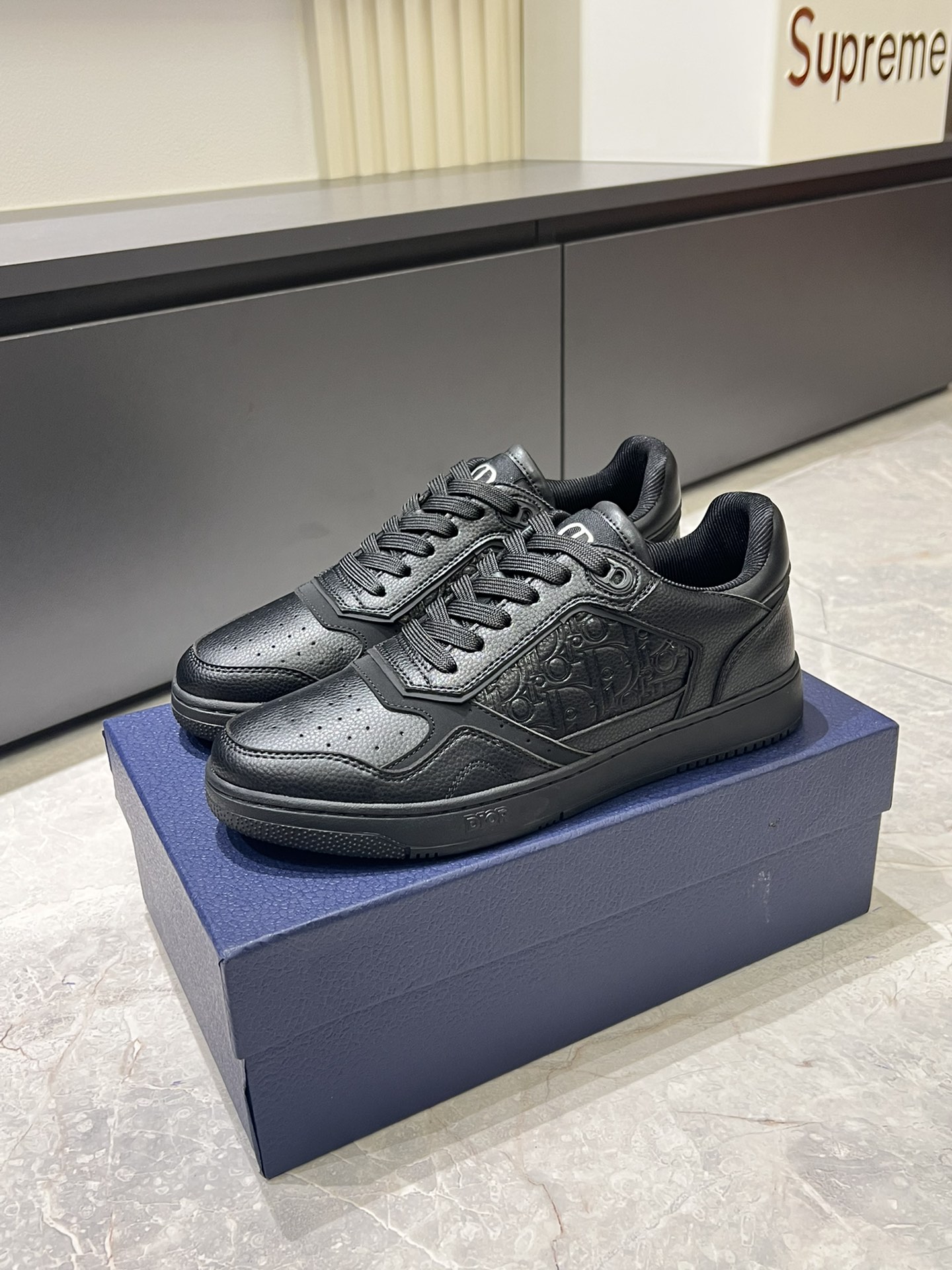 Dior B27 Black Leather Low-Top Sneakers CD Icon Lace-Up Casual Shoes 4 i1717323057 2248 1
