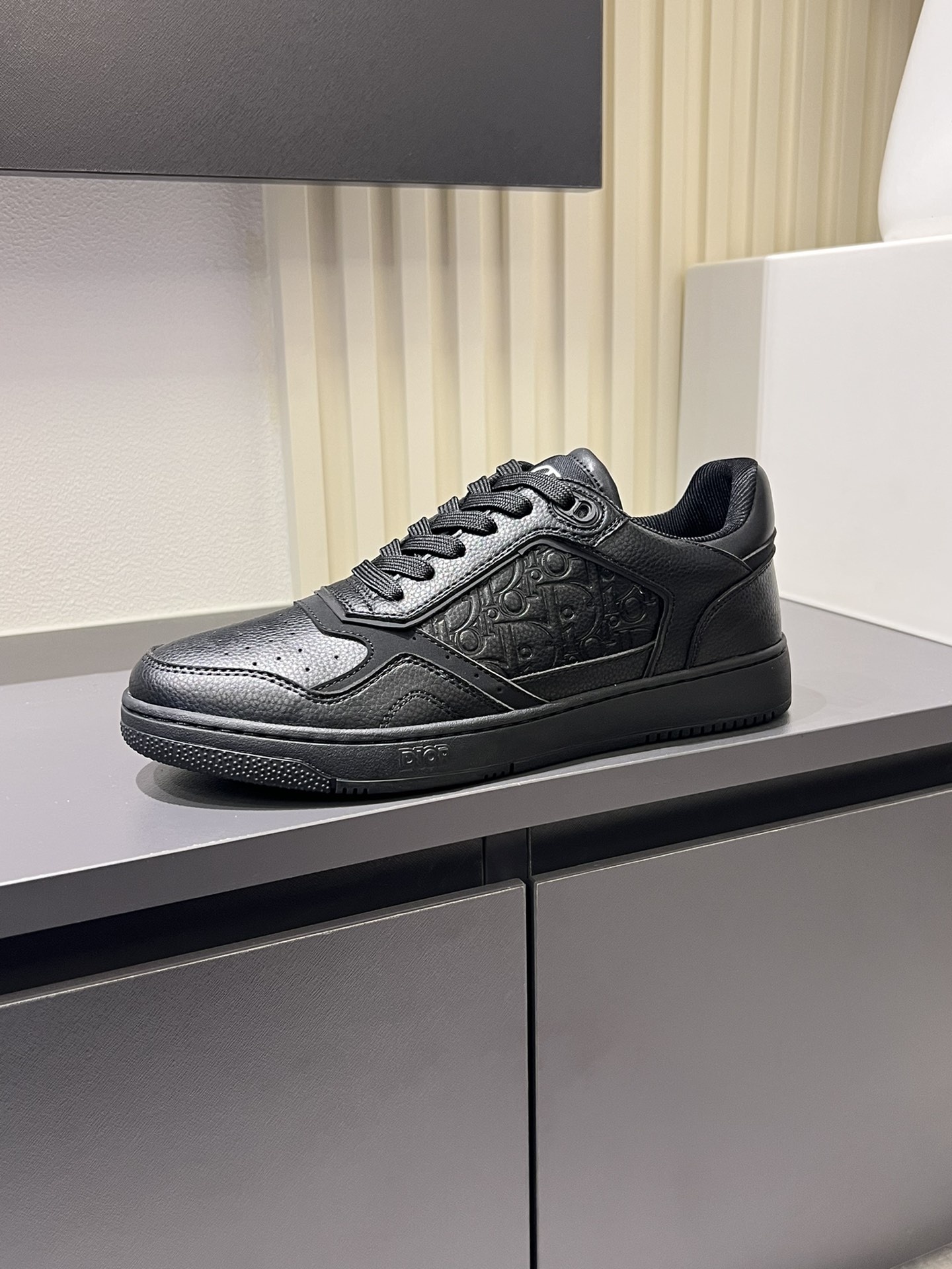 Dior B27 Black Leather Low-Top Sneakers CD Icon Lace-Up Casual Shoes 6 i1717323057 6890 7