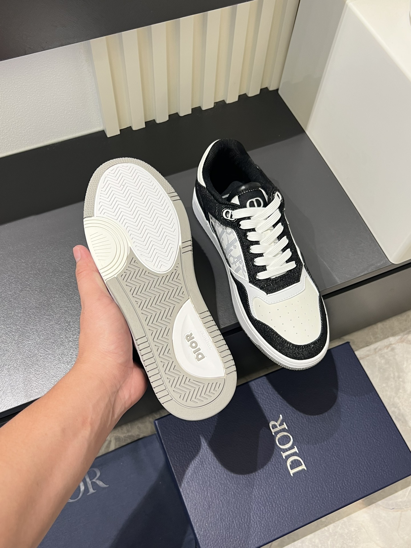 Dior B27 High-Top Sneakers in Gray and White Smooth Calfskin Leather 8 i1717491056 5861 6