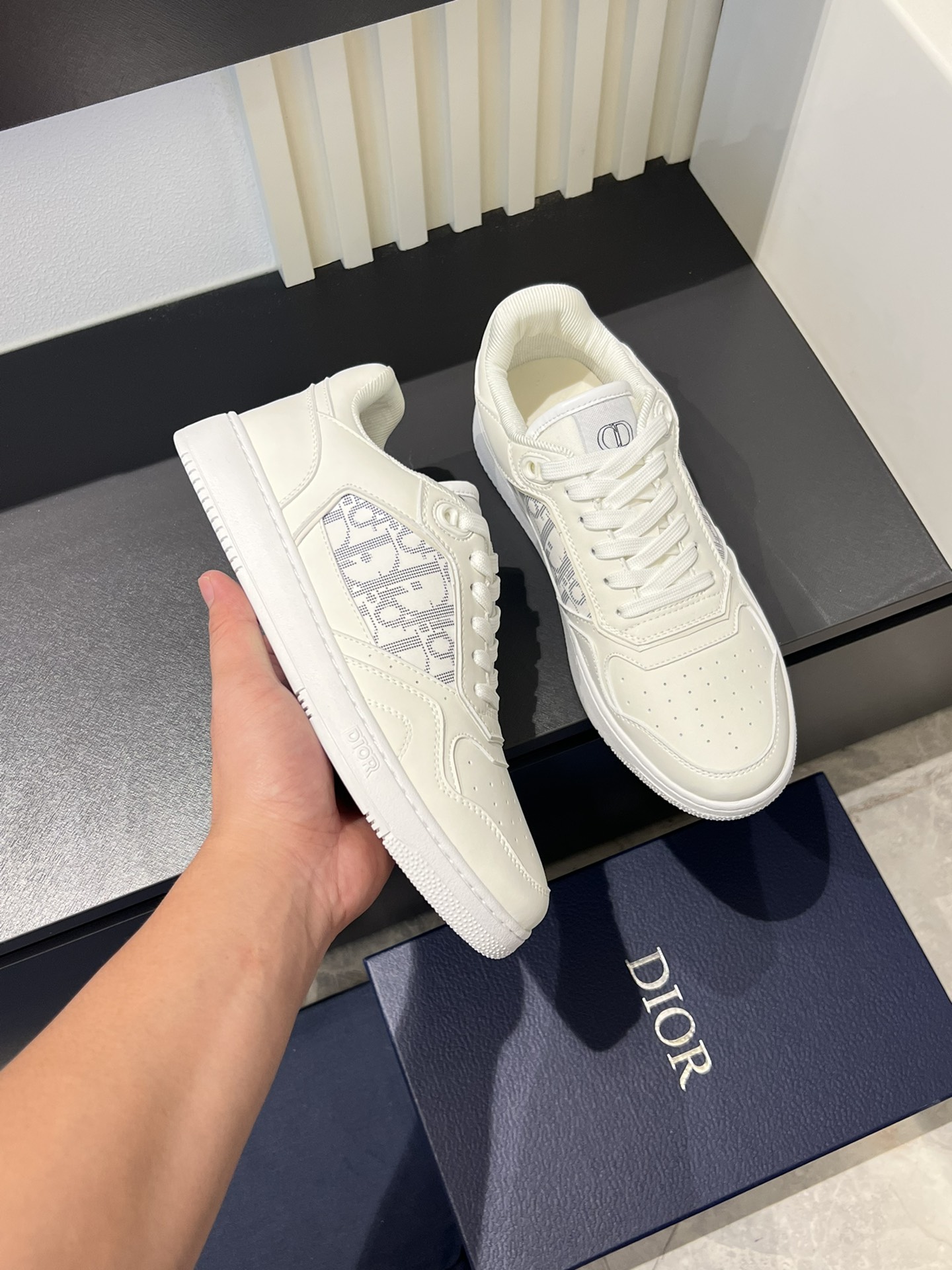 Dior B27 Low-Top Sneakers - White Leather with Oblique Print 7 i1717491545 3035 1