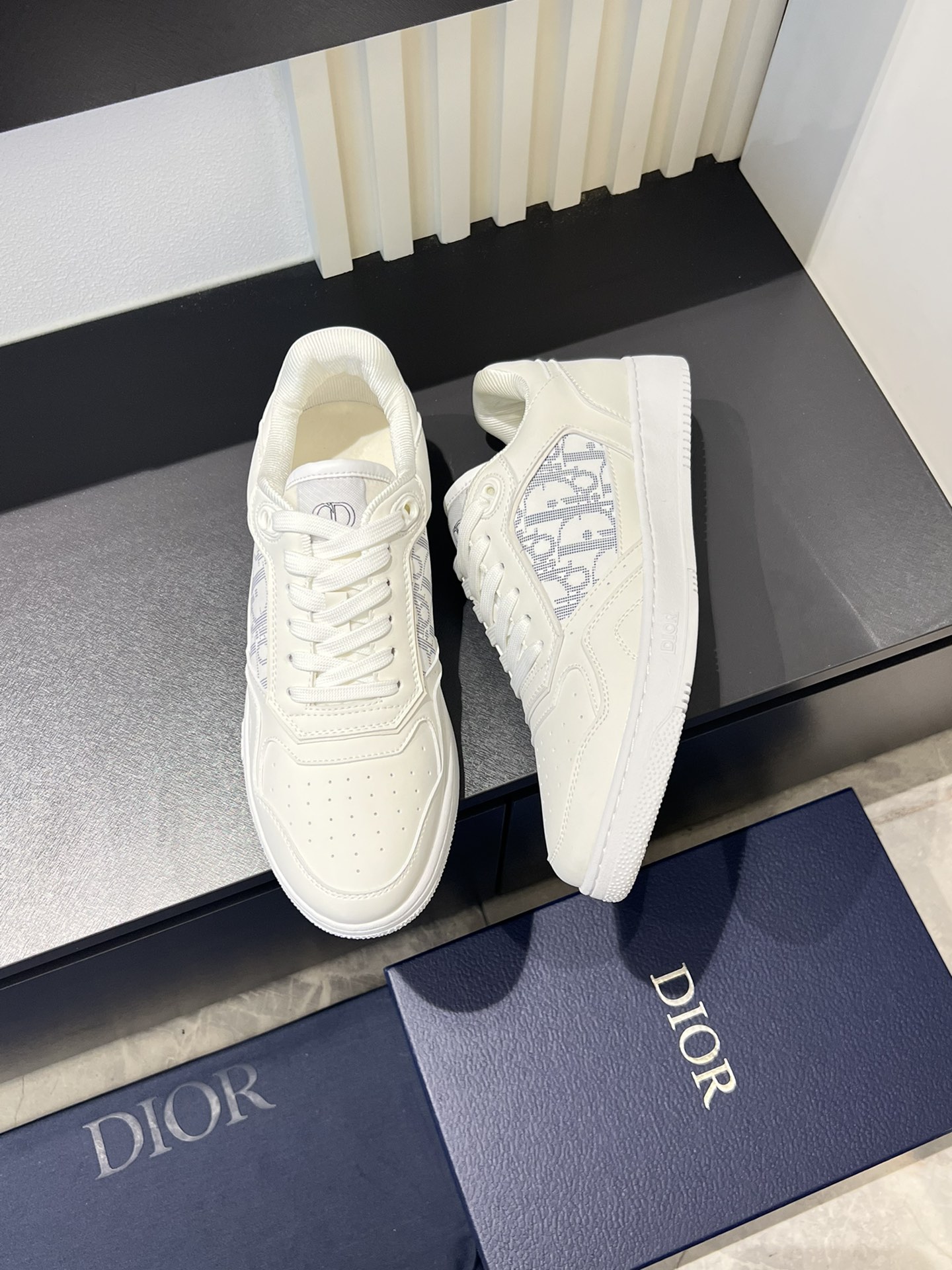 Dior B27 Low-Top Sneakers - White Leather with Oblique Print 6 i1717491545 5814 0