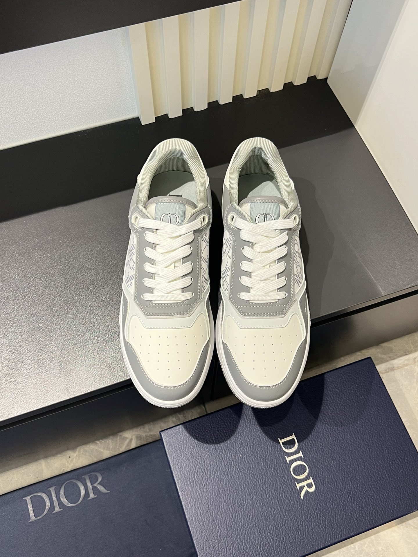 Dior B27 Low-Top Sneakers Grey White Oblique Casual Shoes Size 38-44 2 i1717491620 8418 2
