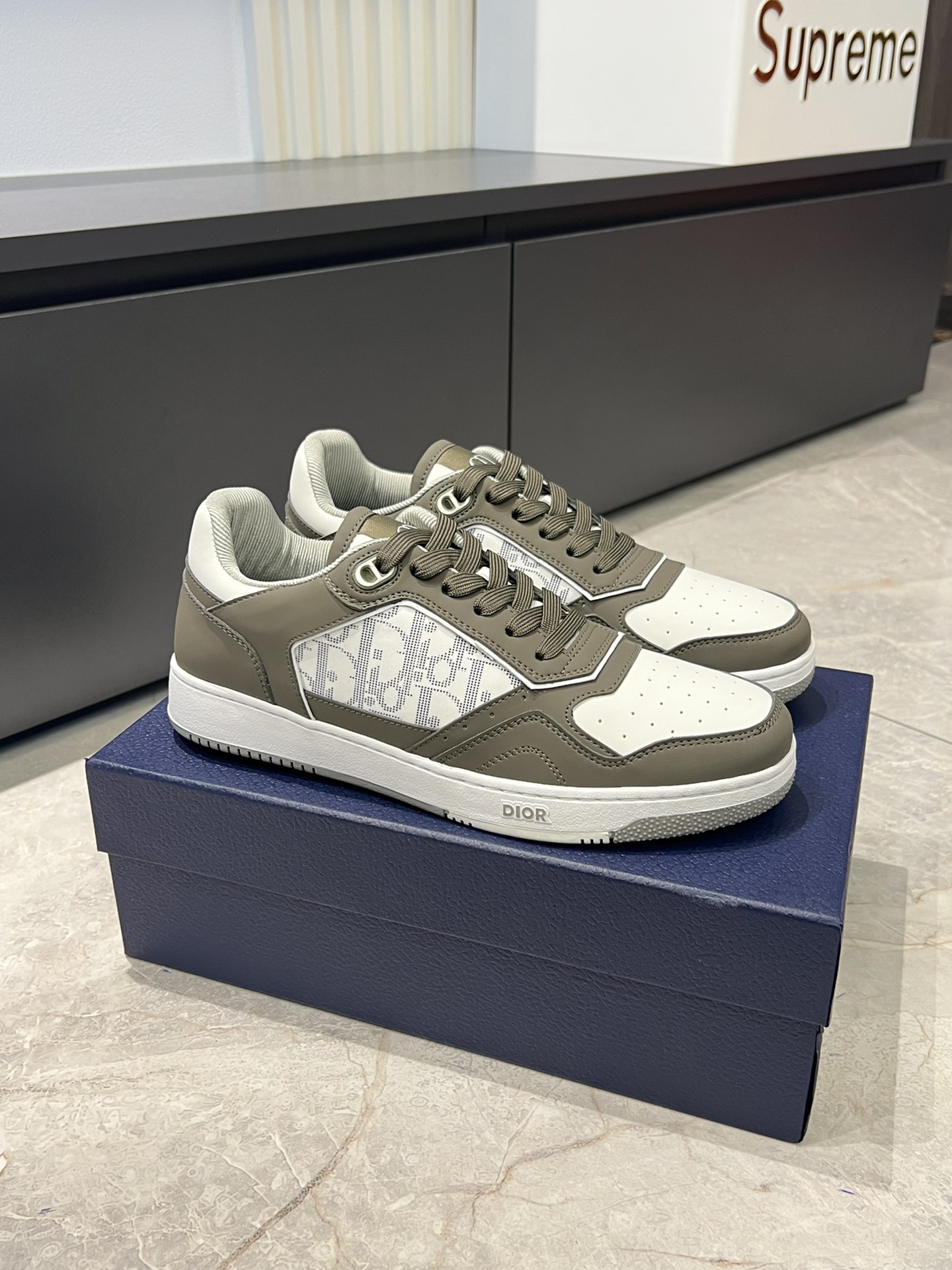 Dior B27 High-Top Sneakers Gray and White Leather Oblique Print 3 i1717491759 7320 3