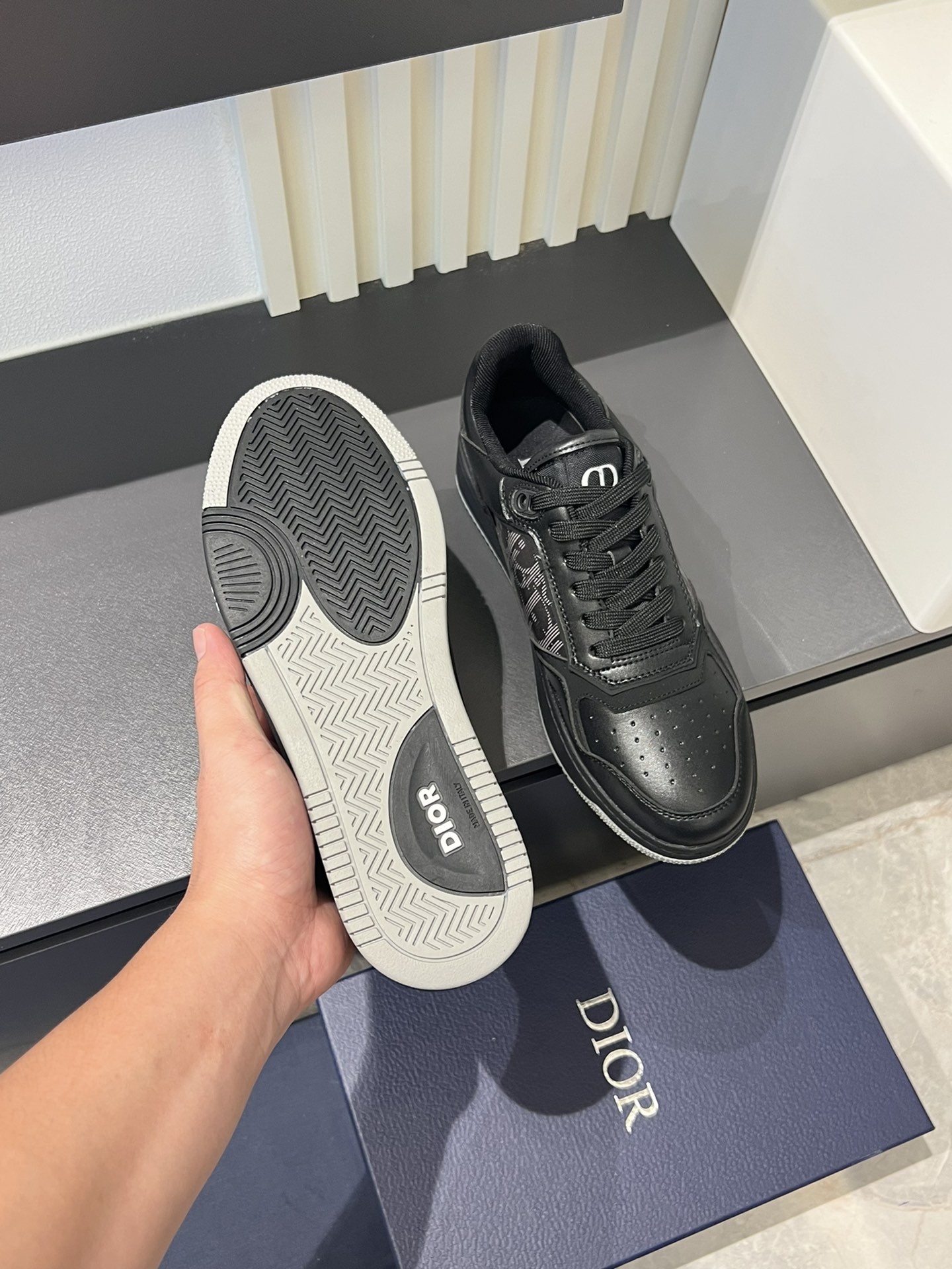 Dior B27 Oblique Print Sneakers, High-Top Leather Sneakers, Black 8 i1717491801 1531 2
