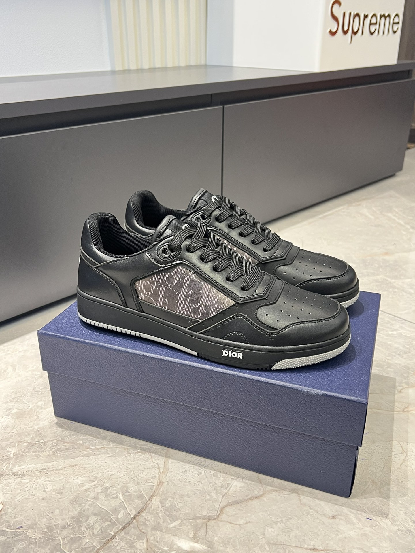 Dior B27 Oblique Print Sneakers, High-Top Leather Sneakers, Black 3 i1717491801 3714 5