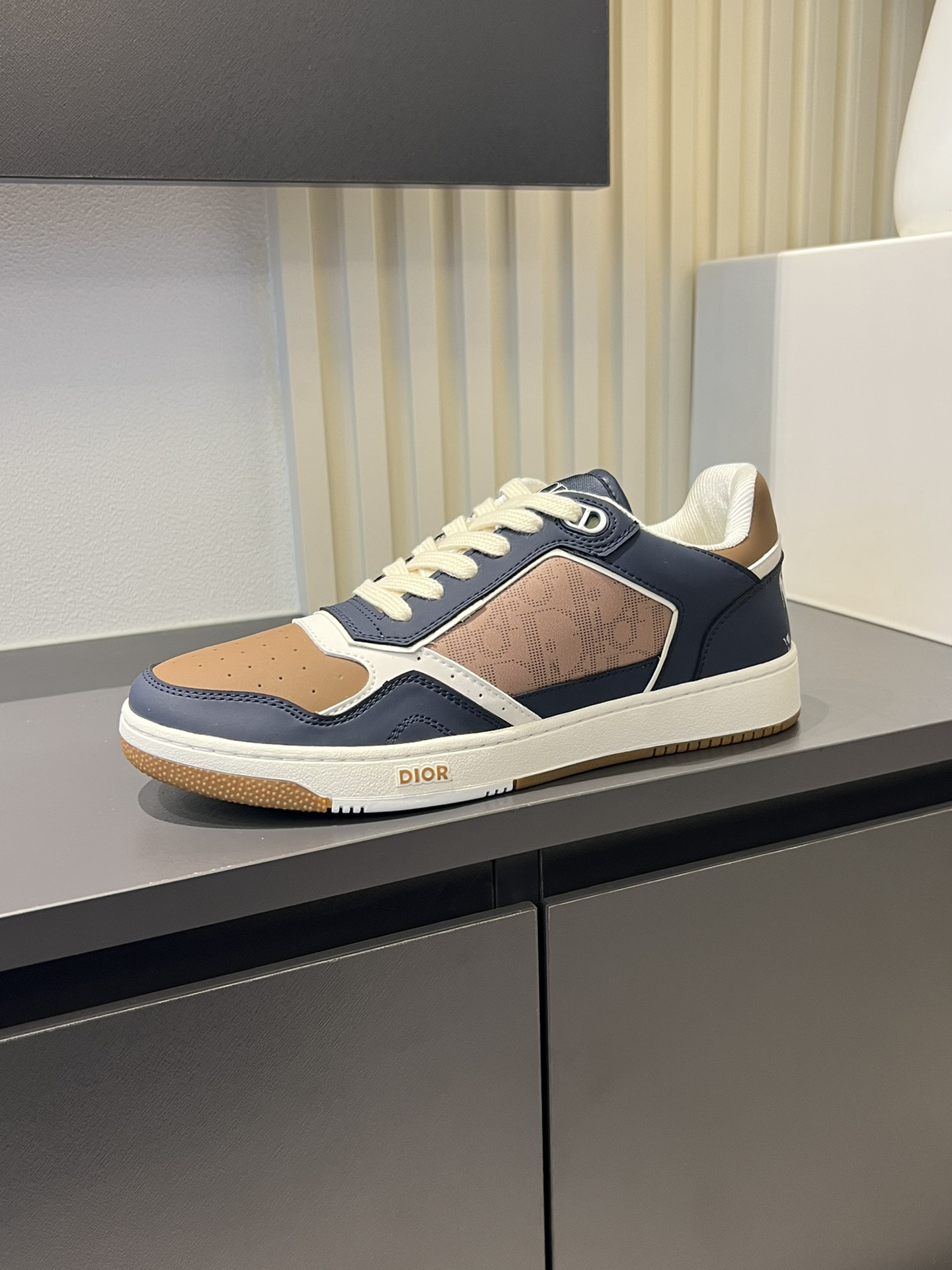 Dior B27 Casual Sneakers - Stylish & Comfortable Designer Footwear 5 i1717491973 7855 4