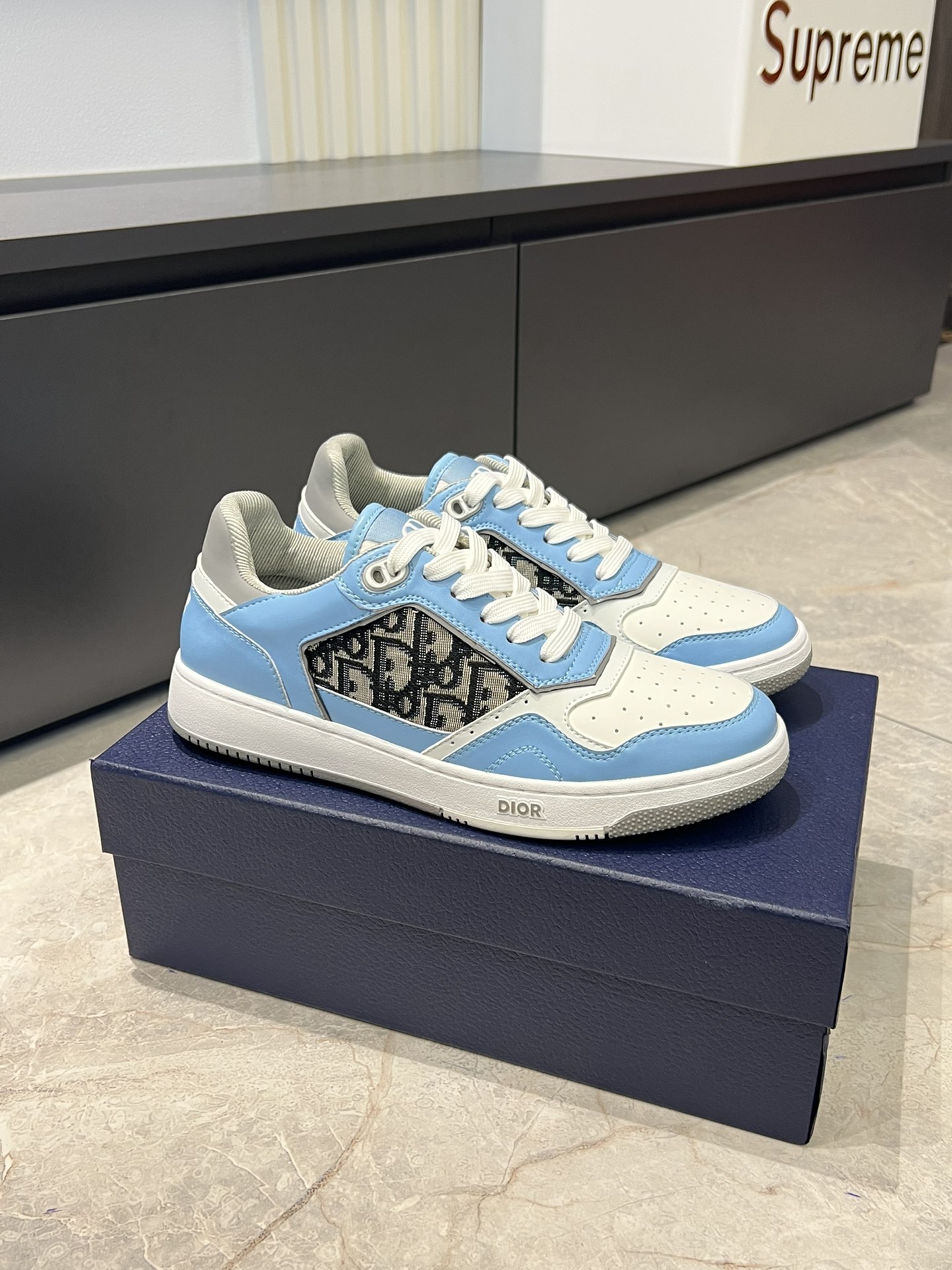Dior B27 Light Blue Oblique Sneakers Low-Top Casual Shoes Unisex 3 i1717492110 9686 3