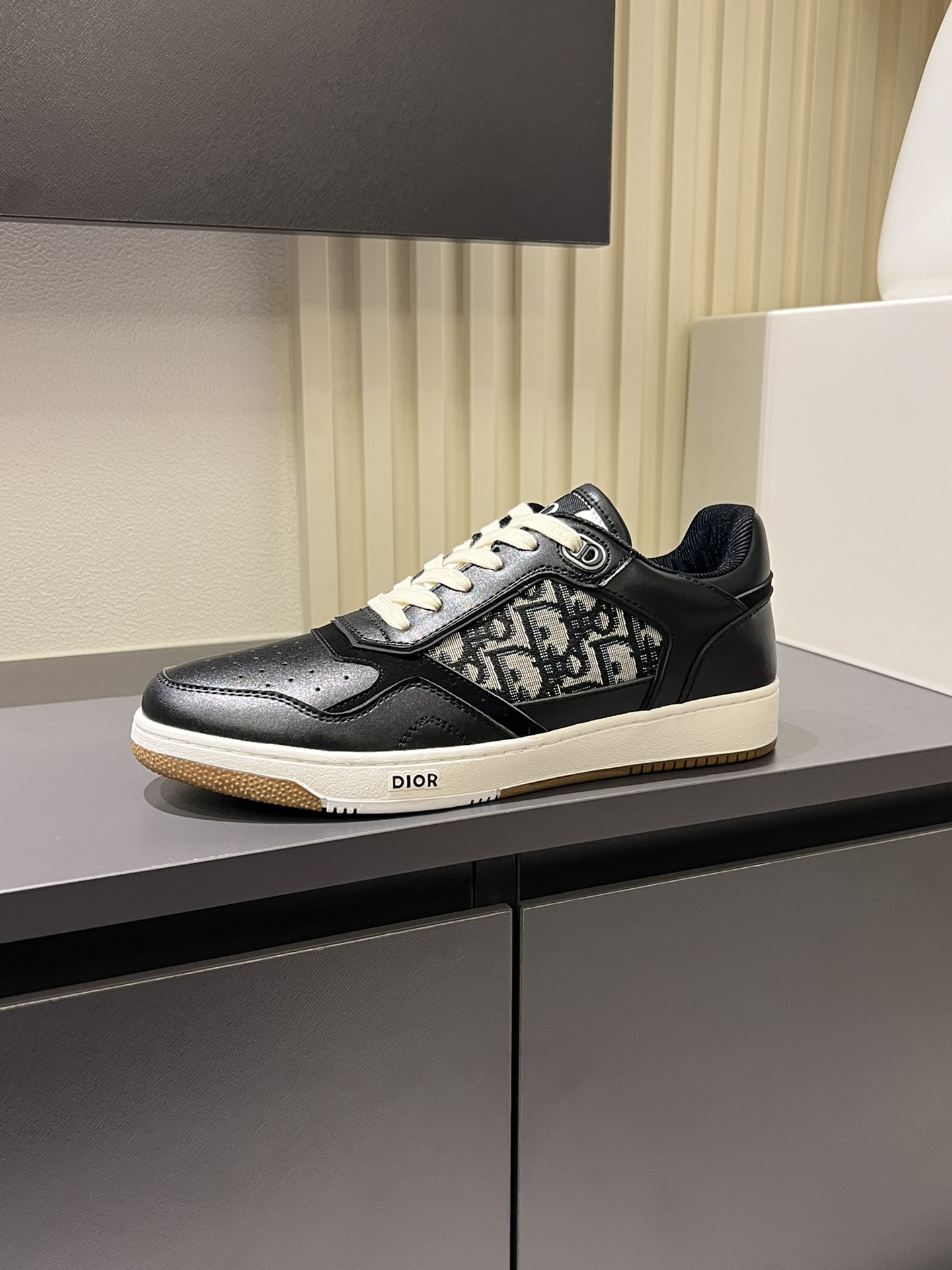 Dior B27 High-Top Sneakers in Black Leather with Oblique Print - Size 38-44 6 i1717492157 1210 3