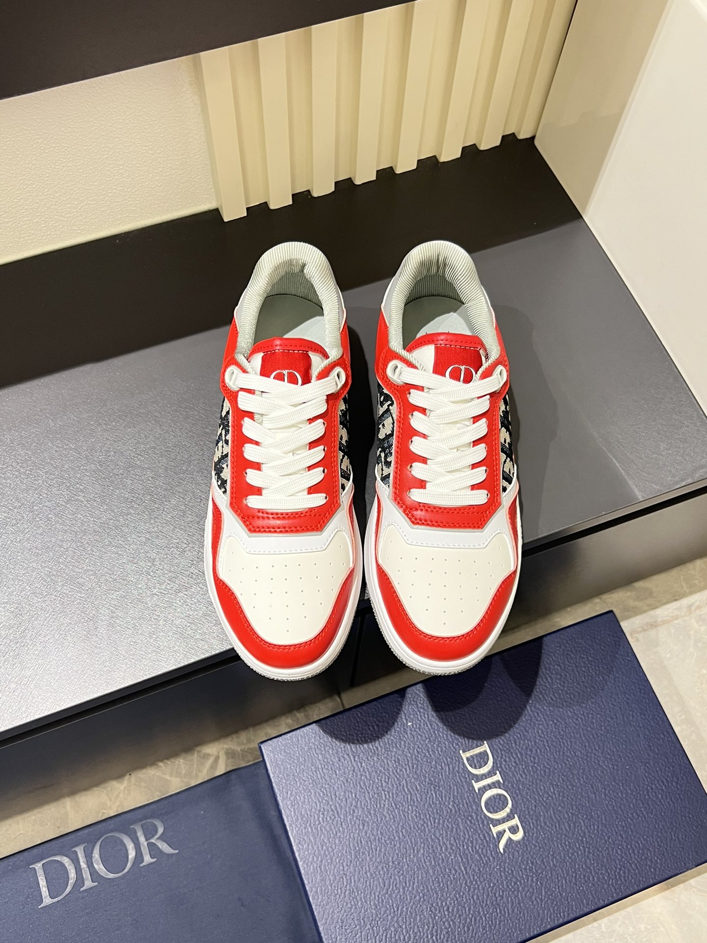 Dior B27 Low-Top Sneakers White/Red Oblique Canvas Casual Shoes For Men 1 Dior B27 Low-Top Sneakers White/Red Oblique Canvas Casual Shoes For Men