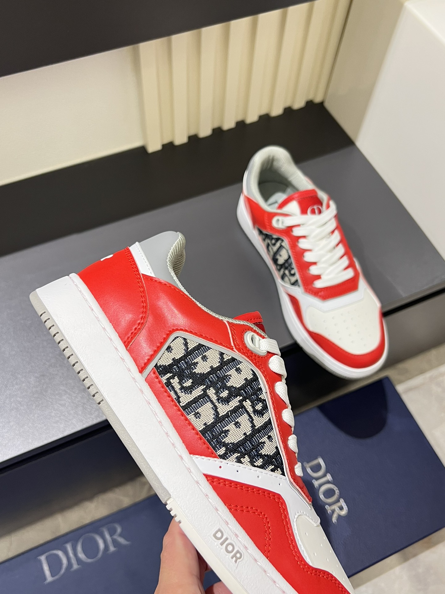 Dior B27 Low-Top Sneakers White/Red Oblique Canvas Casual Shoes For Men 9 i1717492640 7817 0