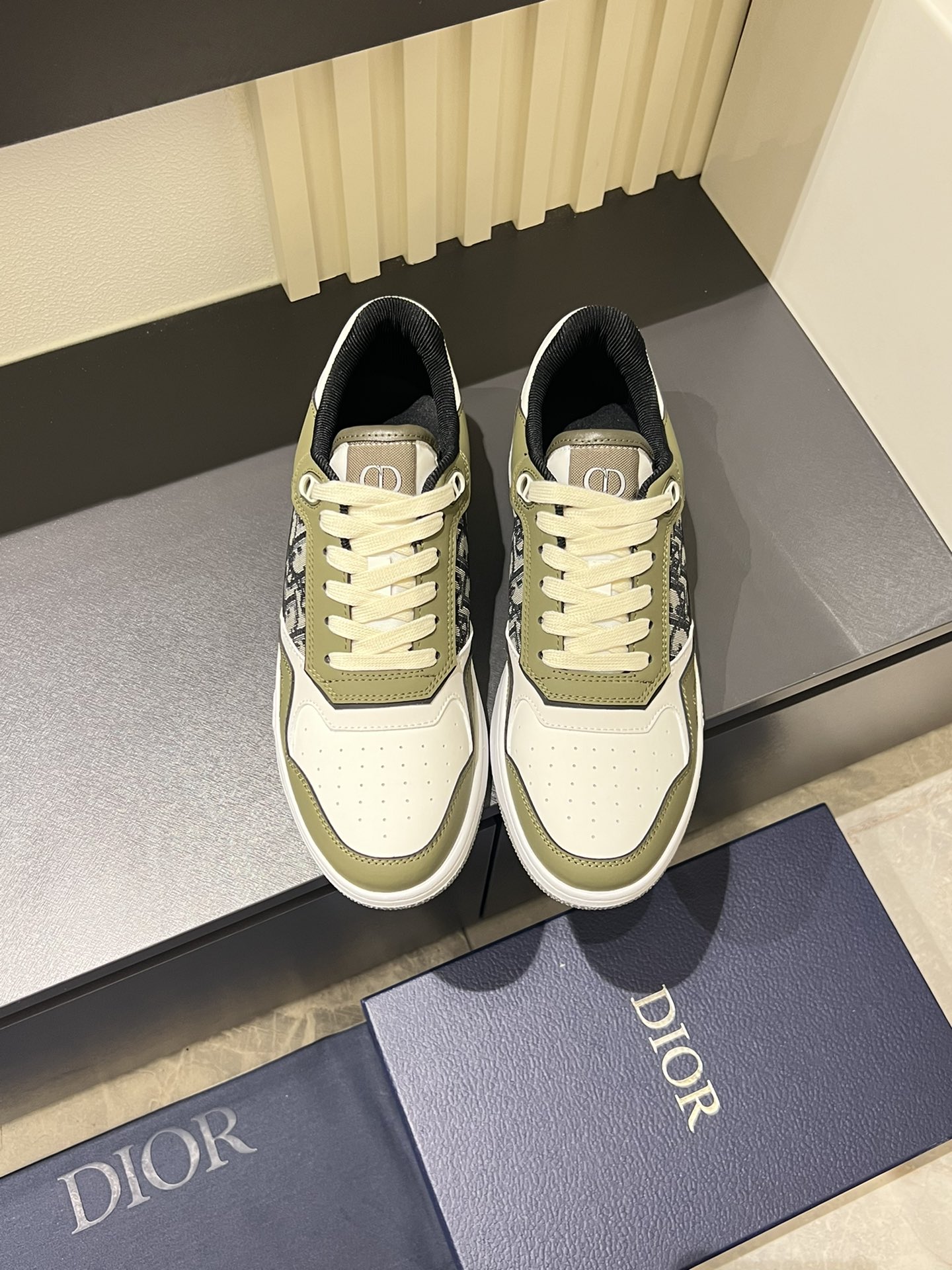 Dior B27 Low-Top Sneakers: Gray and White Leather with Oblique Print Inlay 2 i1717492682 2002 3
