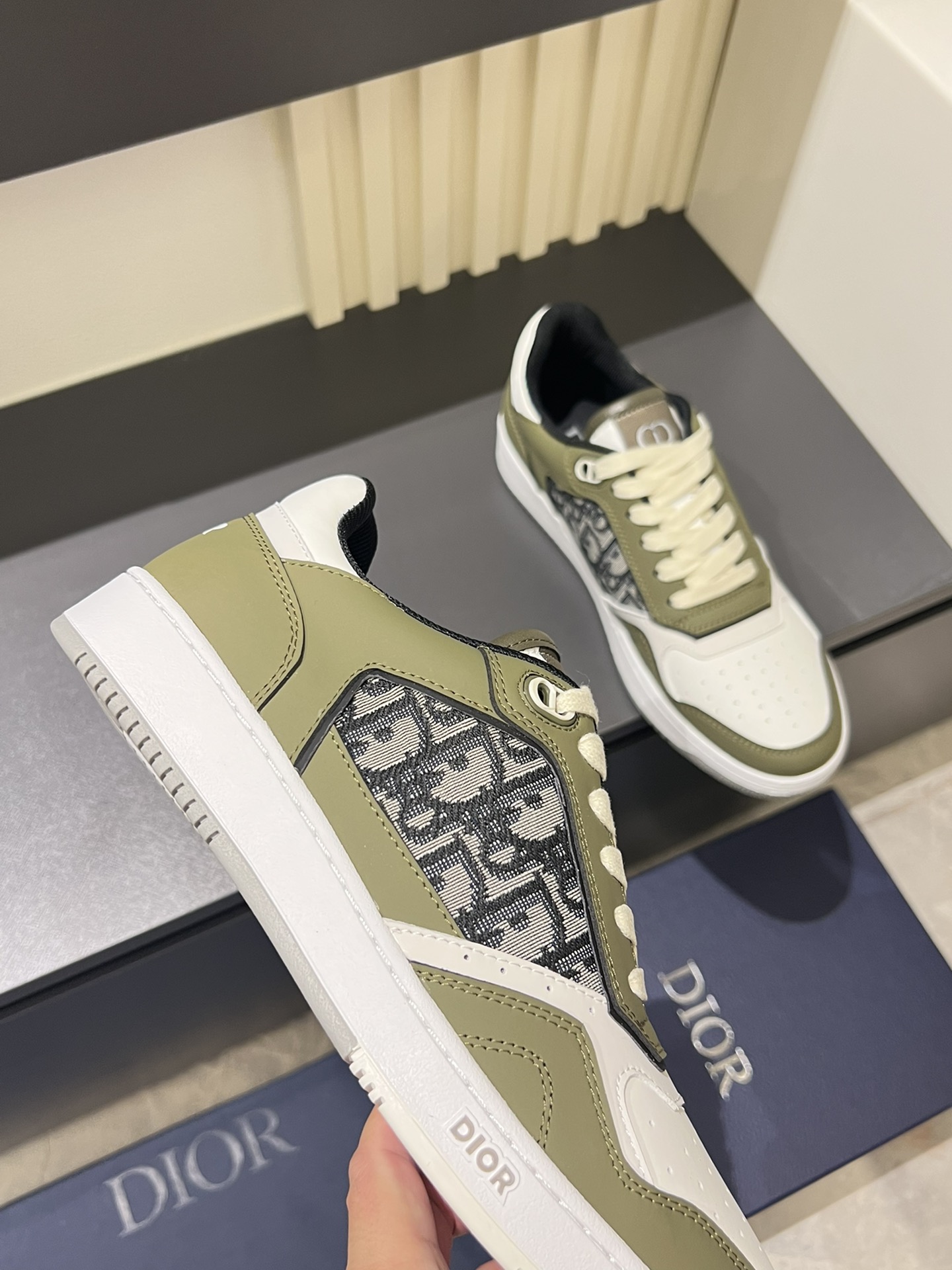 Dior B27 Low-Top Sneakers: Gray and White Leather with Oblique Print Inlay 9 i1717492683 2349 5