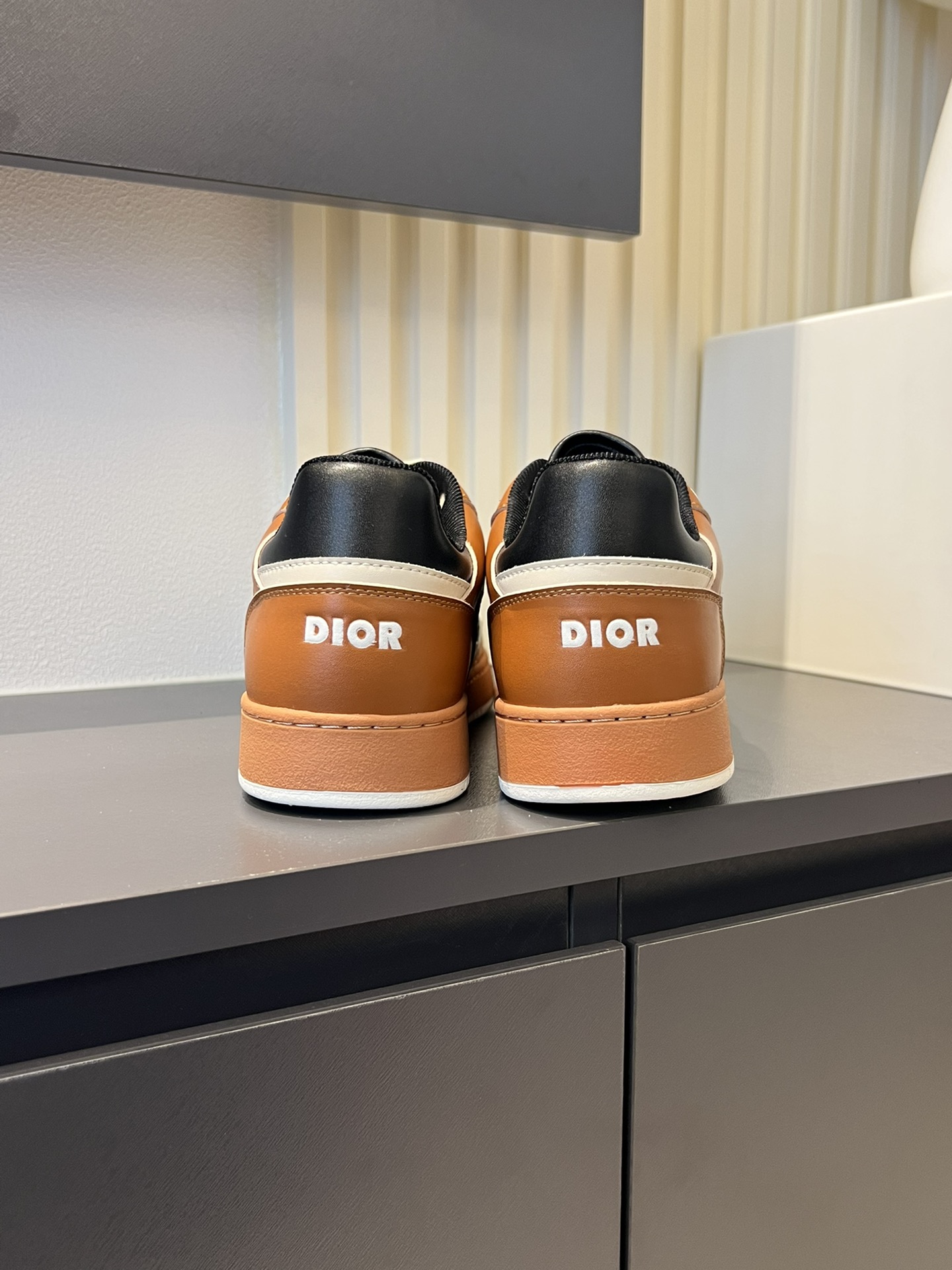 Dior B27 Low-Top Sneakers with Beige Oblique Print - Stylish & Comfortable 10 i1717492745 2676 0