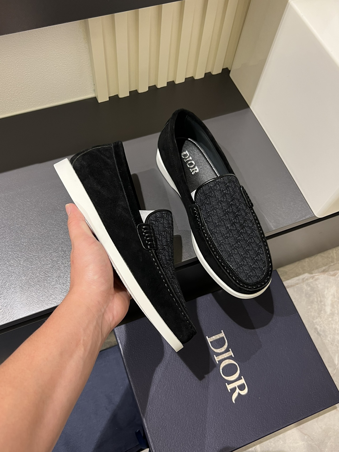 נעלי גברים מוקסין Dior עור שחור, נוחות ונועים בקלילות 7 i1719656966 6446 2