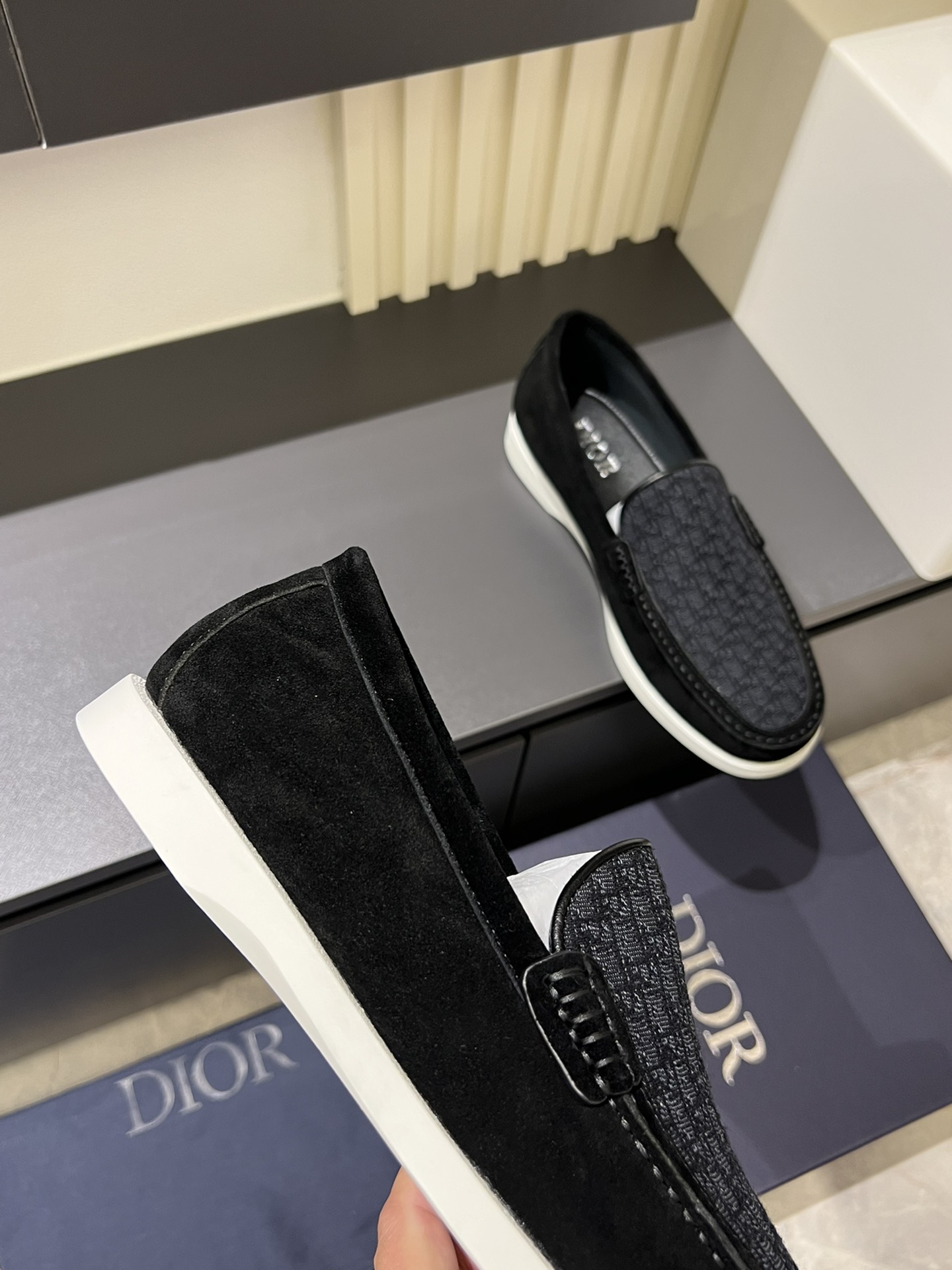 נעלי גברים מוקסין Dior עור שחור, נוחות ונועים בקלילות 9 i1719656967 4041 5