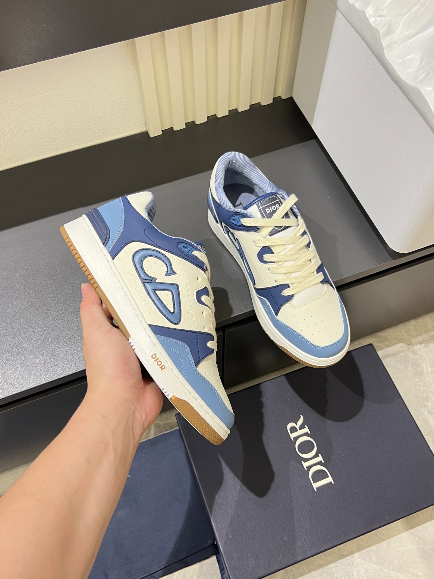 Dior B27 Mid-Top Casual Sneakers - Gray and White Leather, Oblique Print 8 i1745833132810 8071 0 6