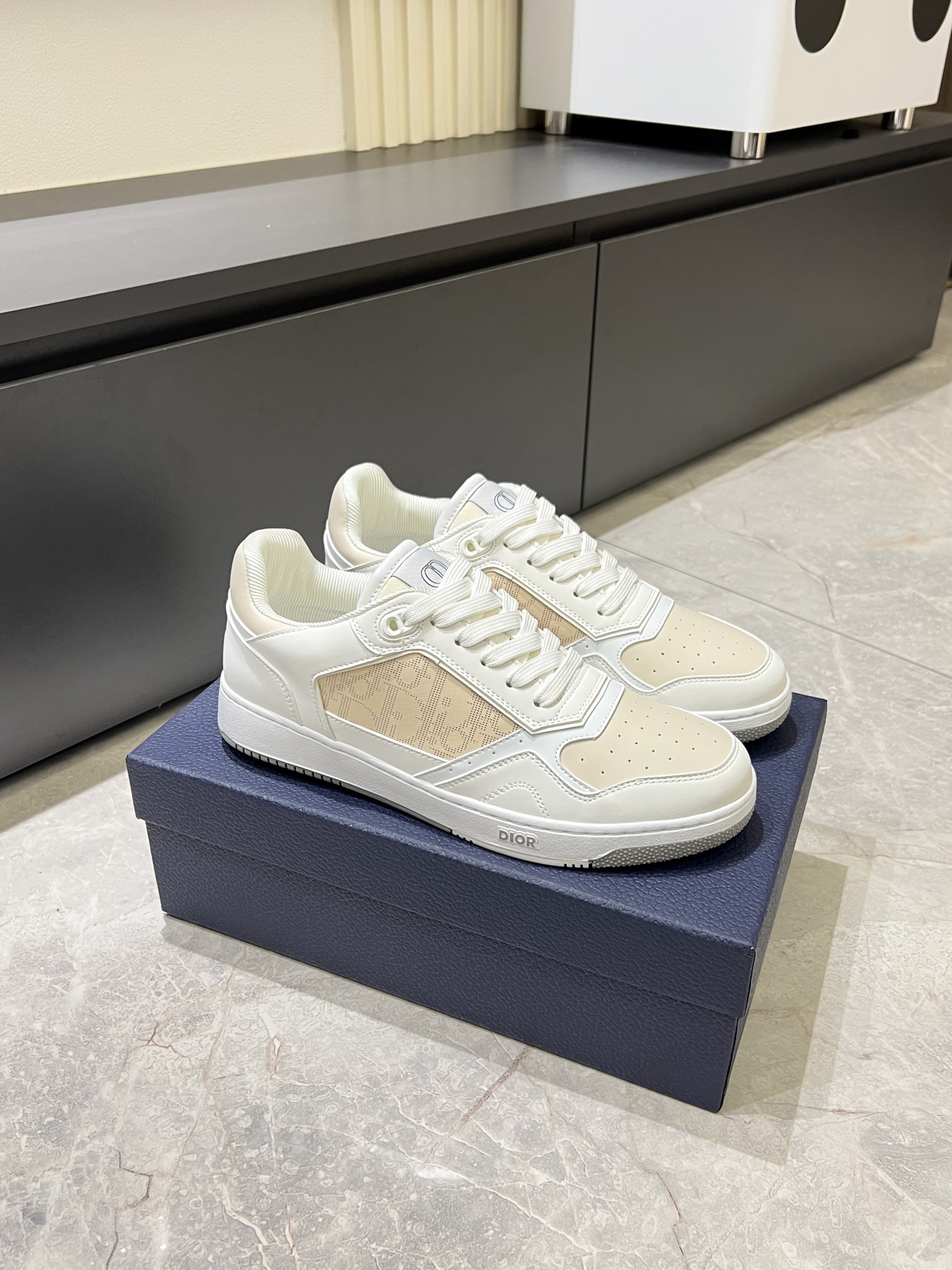 Dior B27 Low-Top Sneakers, Gray and White Calfskin, Oblique Print Inserts 3 i1745833304653 1037 0 0