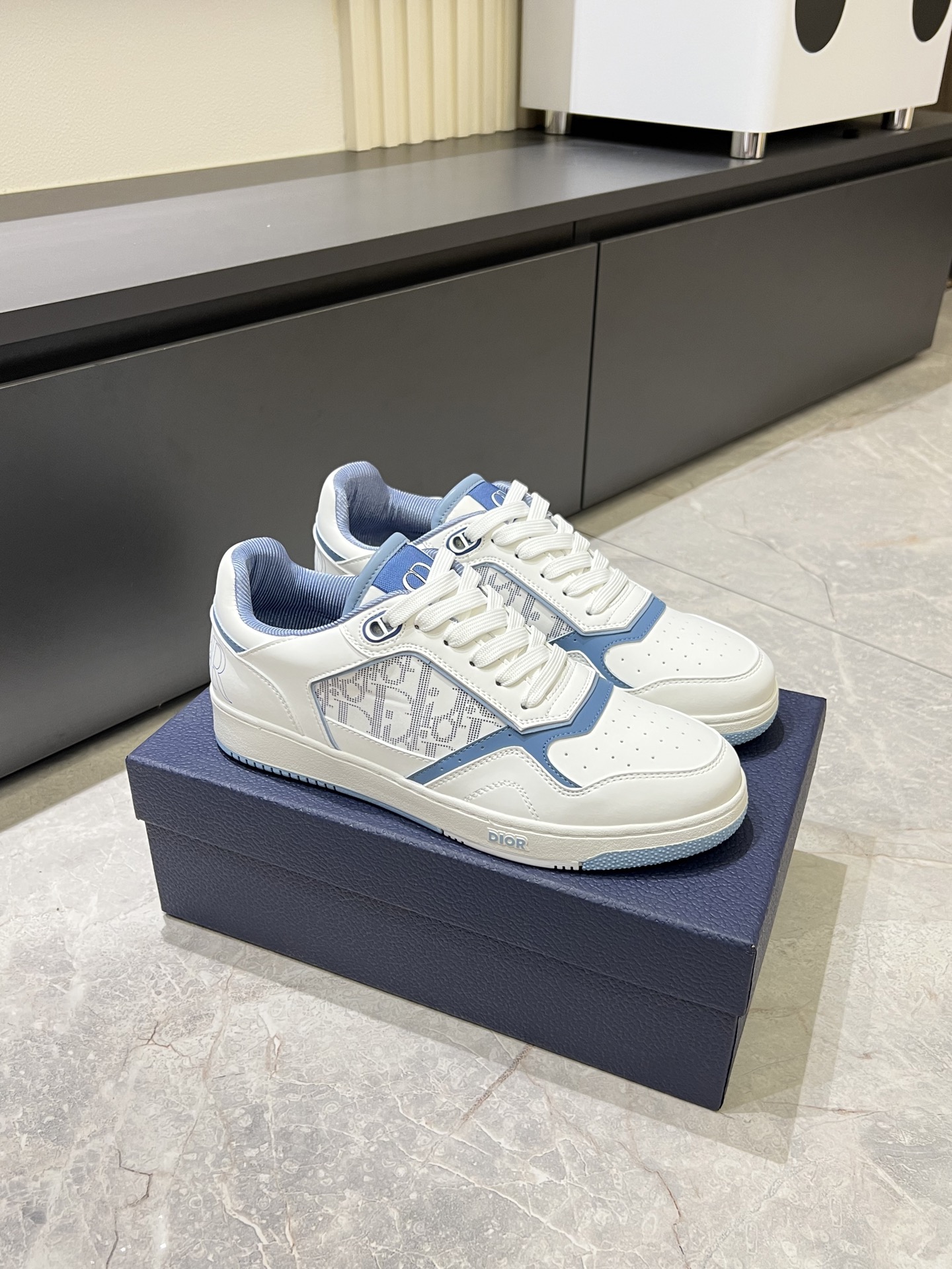 Dior B27 Casual Sneakers: High-Top Design, Iconic Oblique Print, Sizes 38-44 3 i1745833346018 9966 0 0