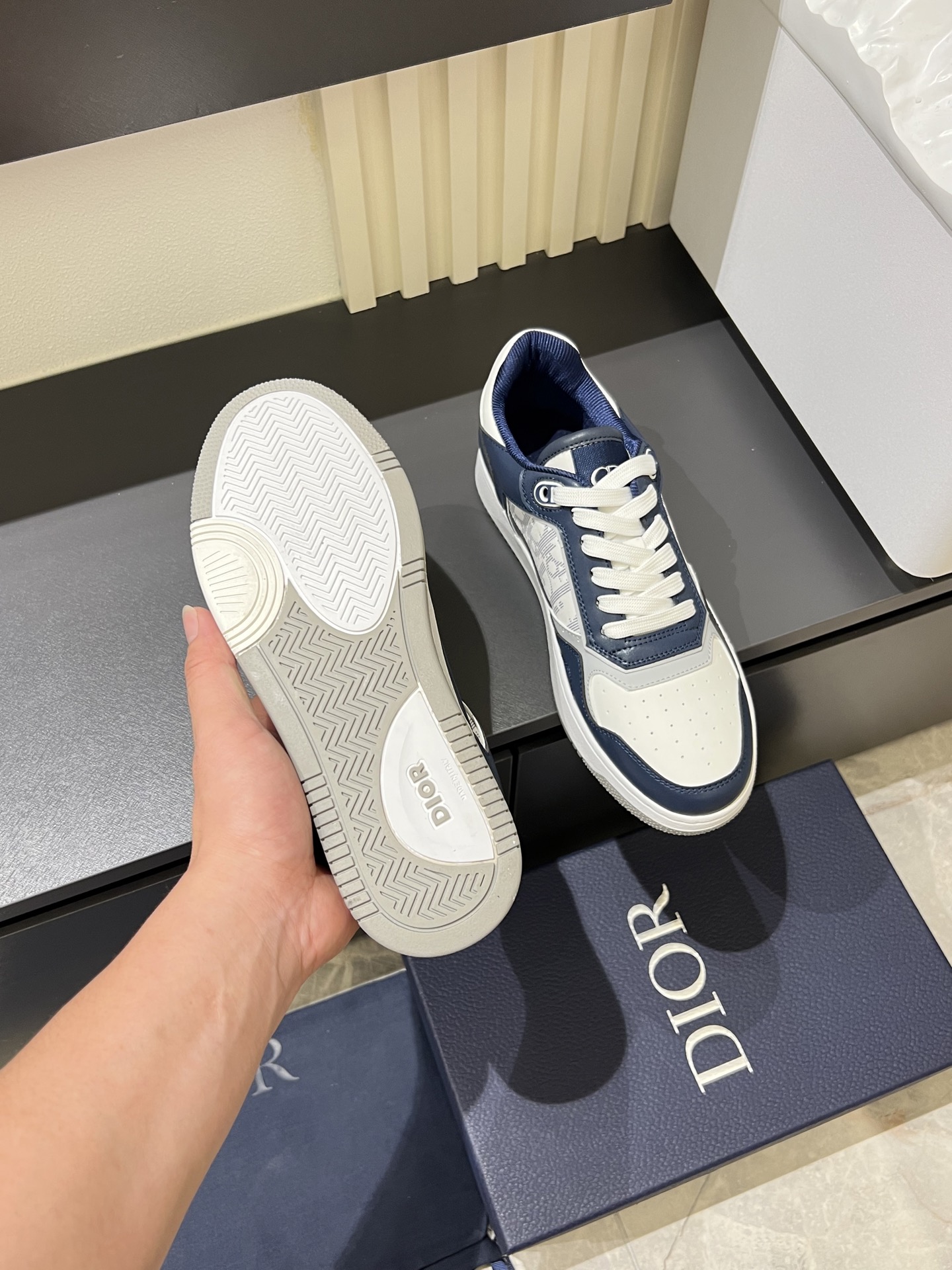 Dior B27 High-Top Sneakers in Gray and White Leather with Oblique Print 9 i1745833392567 9397 0 6
