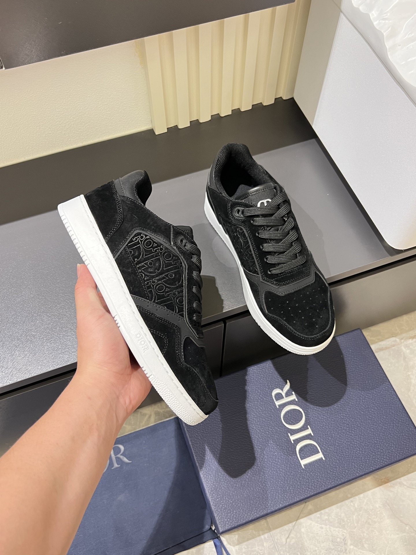 Dior B27 Black Leather Low-Top Sneakers - Modern, Elegant Style 8 i1745833479830 8271 0 5